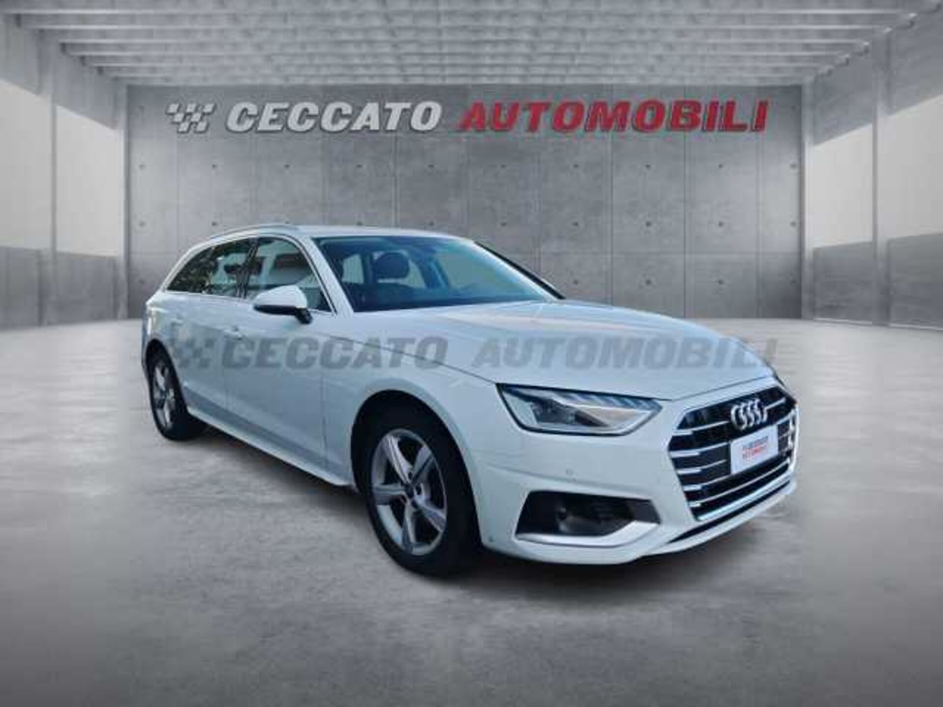 Audi A4 2.0l - white