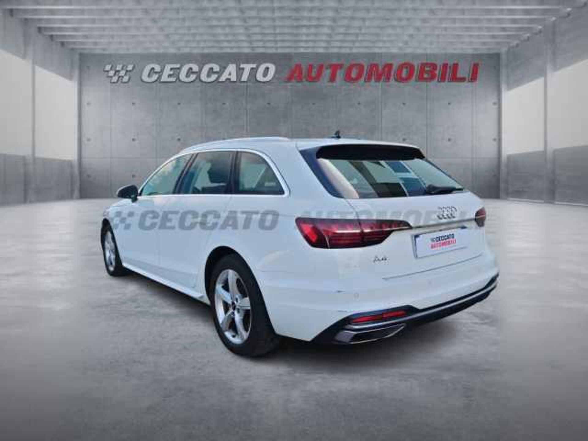 Audi A4 2.0l - white