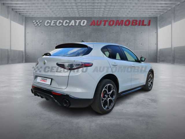 Alfa Romeo Stelvio 2.1l - white