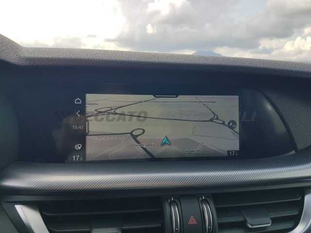 Alfa Romeo Stelvio 2.1l - white