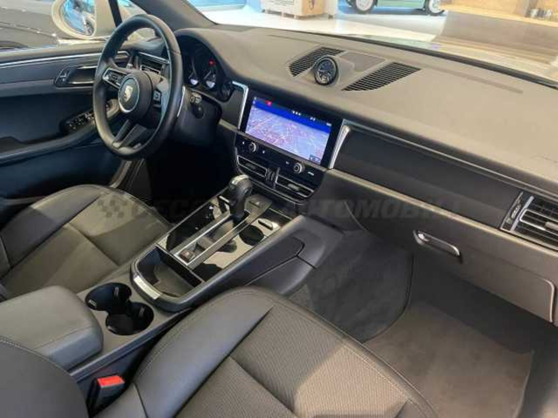 Porsche Macan 2.0l - grey