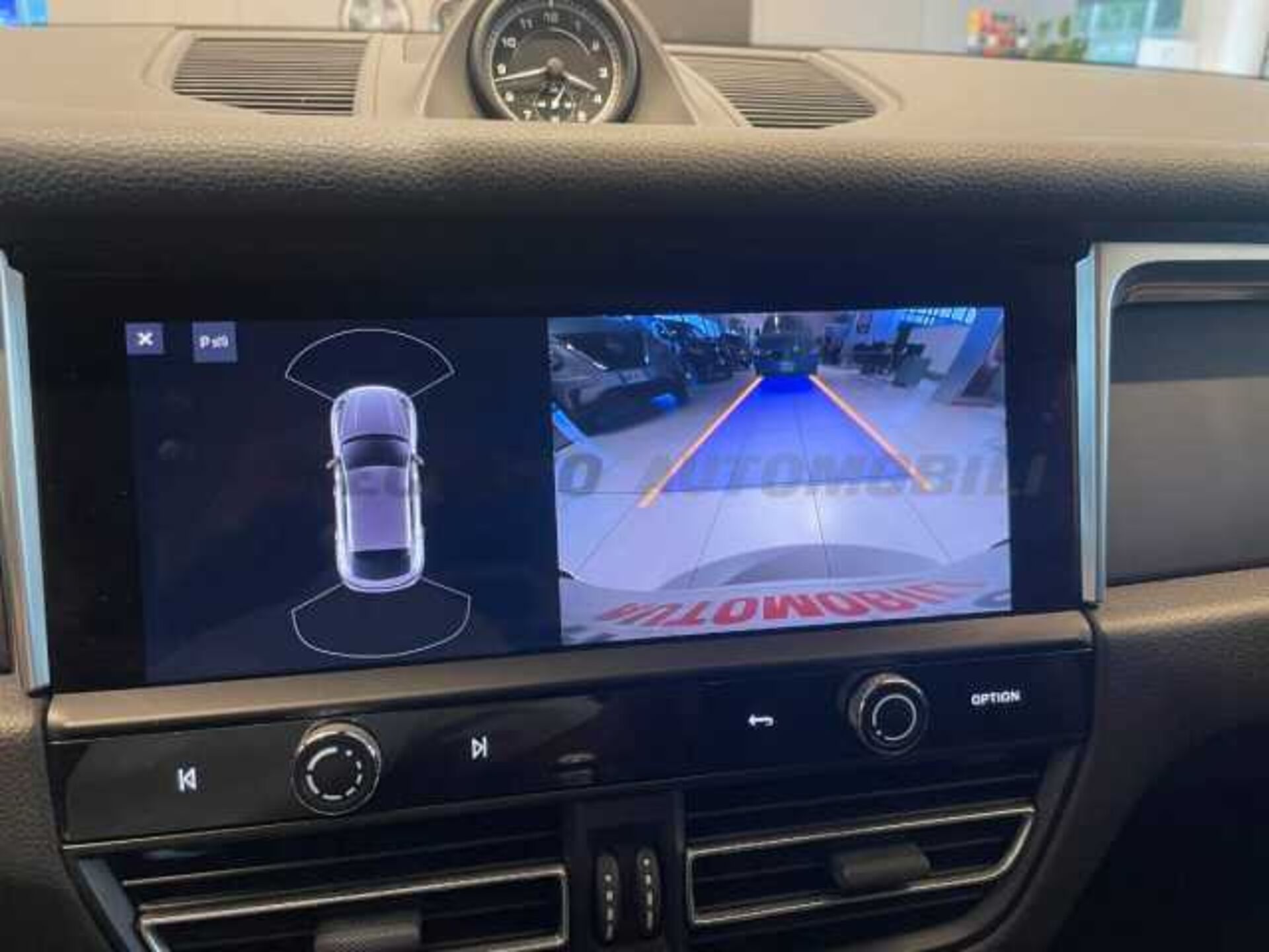 Porsche Macan 2.0l - grey