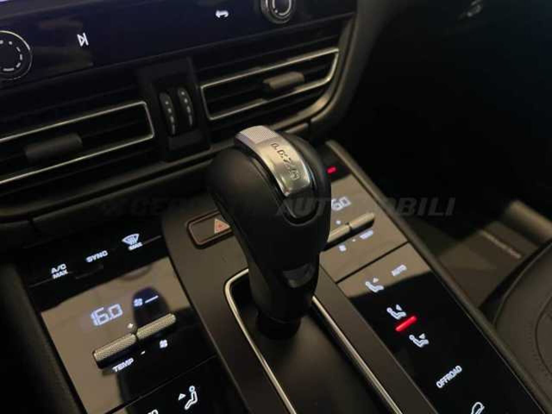 Porsche Macan 2.0l - grey