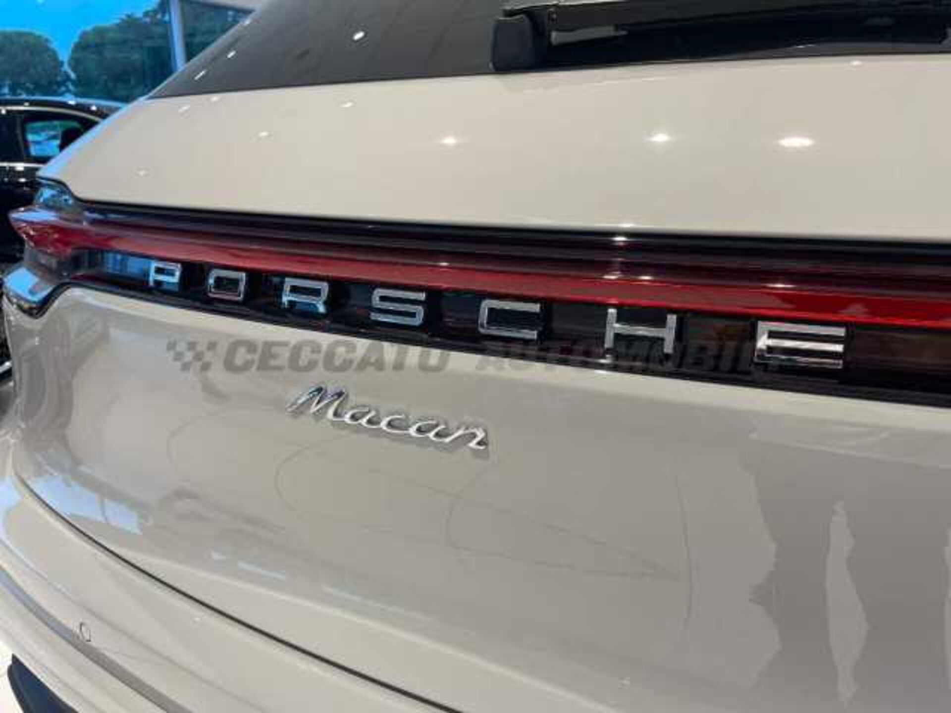 Porsche Macan 2.0l - grey