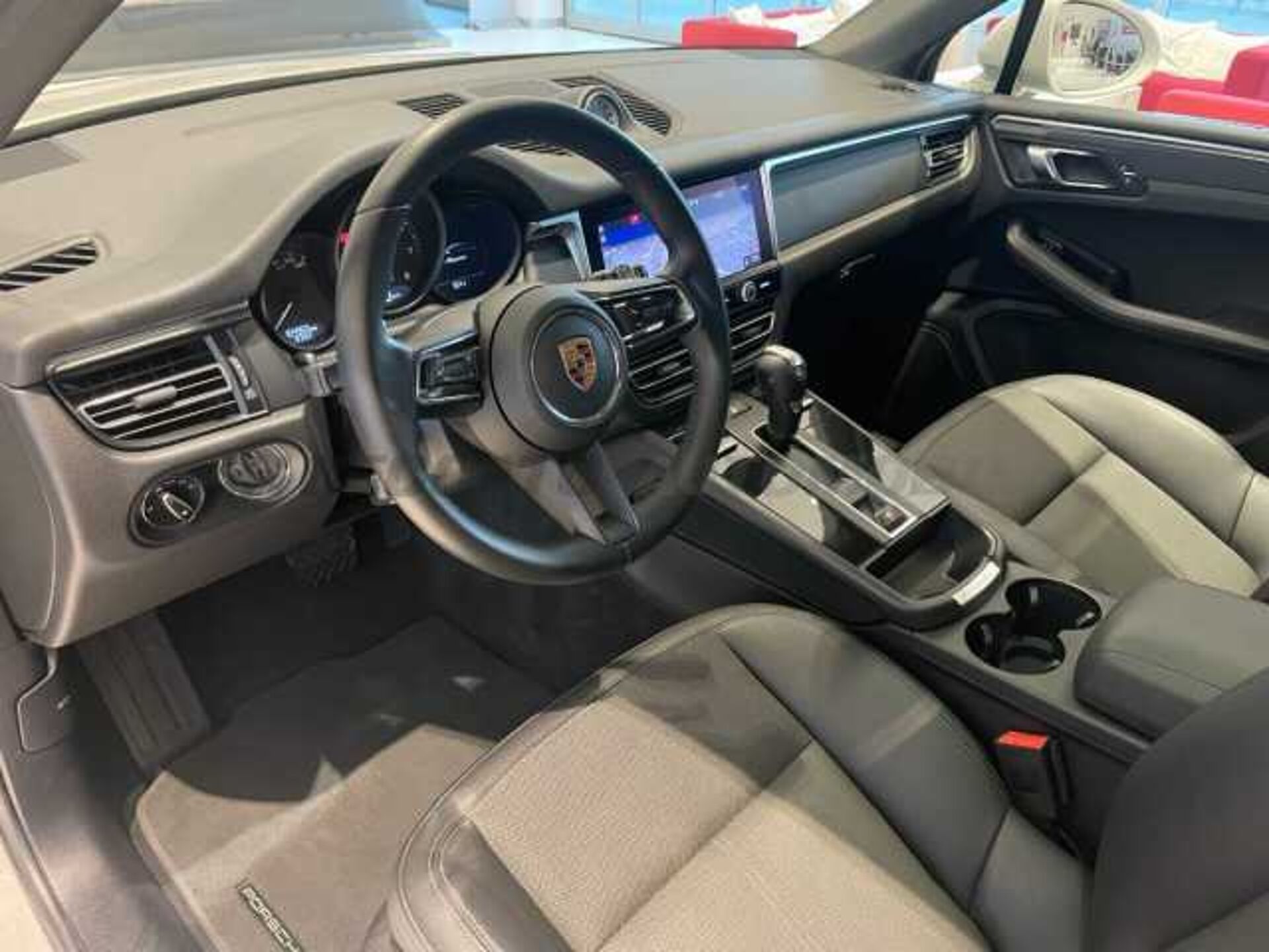 Porsche Macan 2.0l - grey