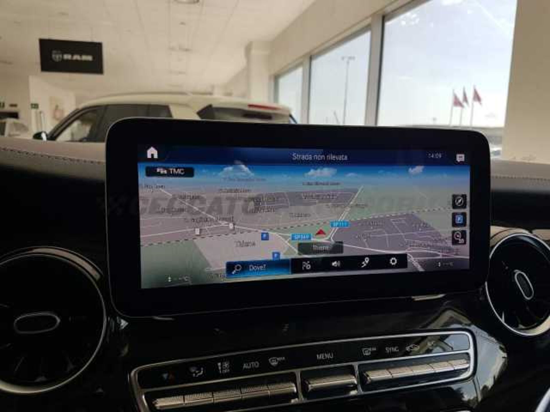 Mercedes-Benz 2.0l - black