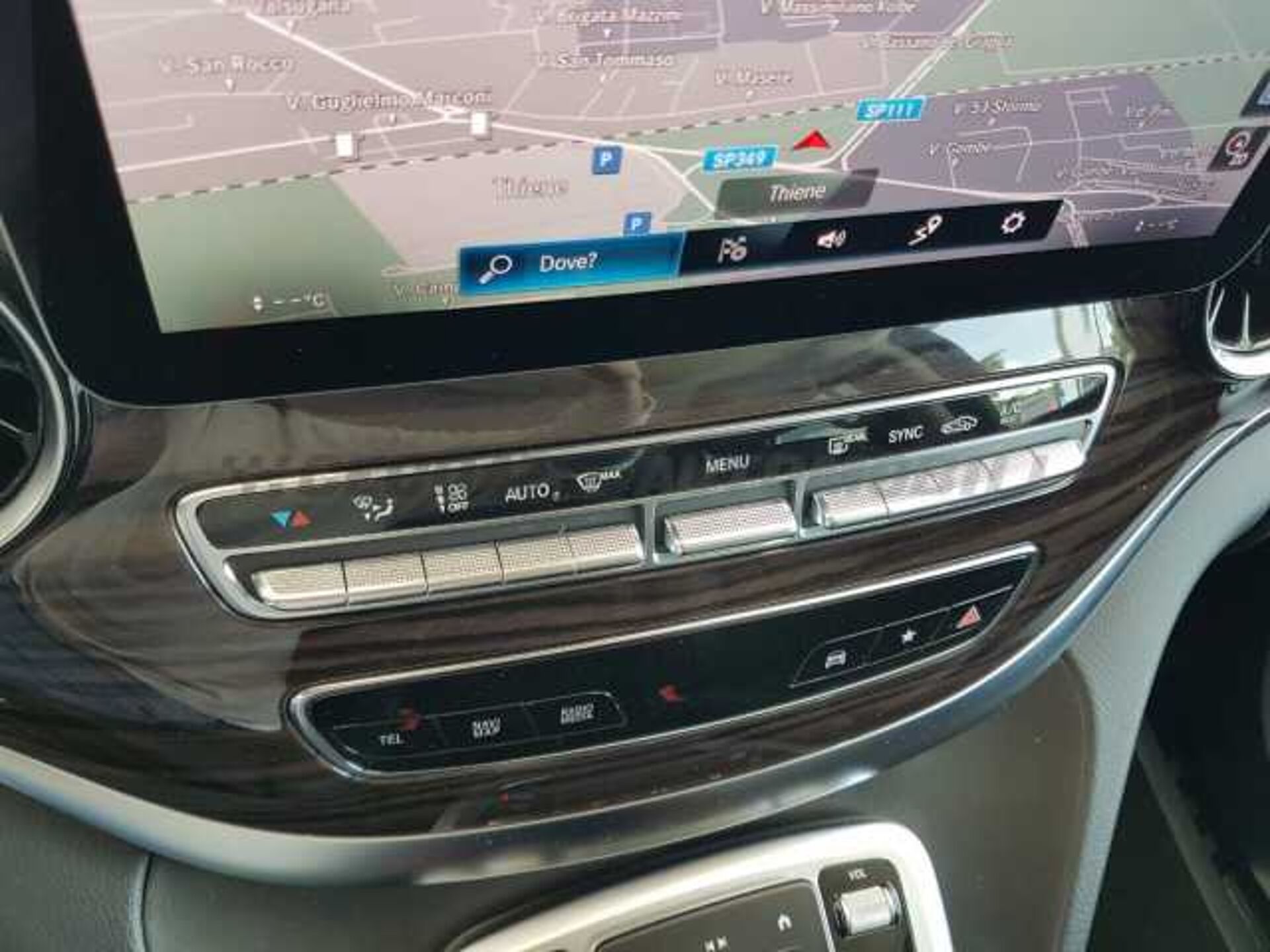 Mercedes-Benz 2.0l - black