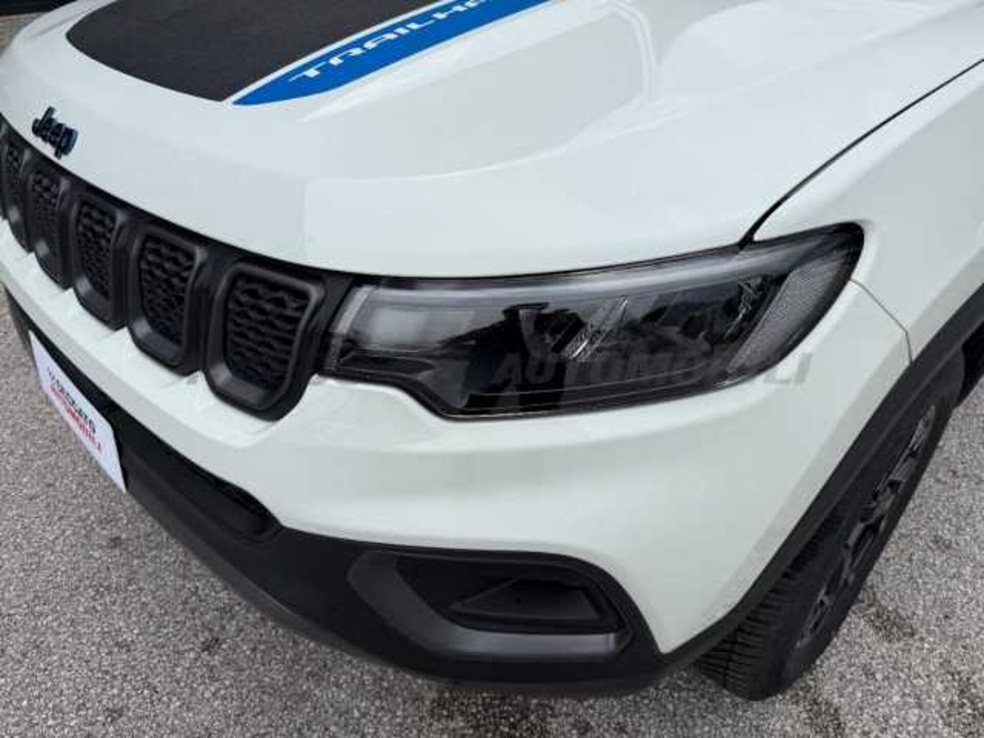 Jeep Compass 1.3l - white