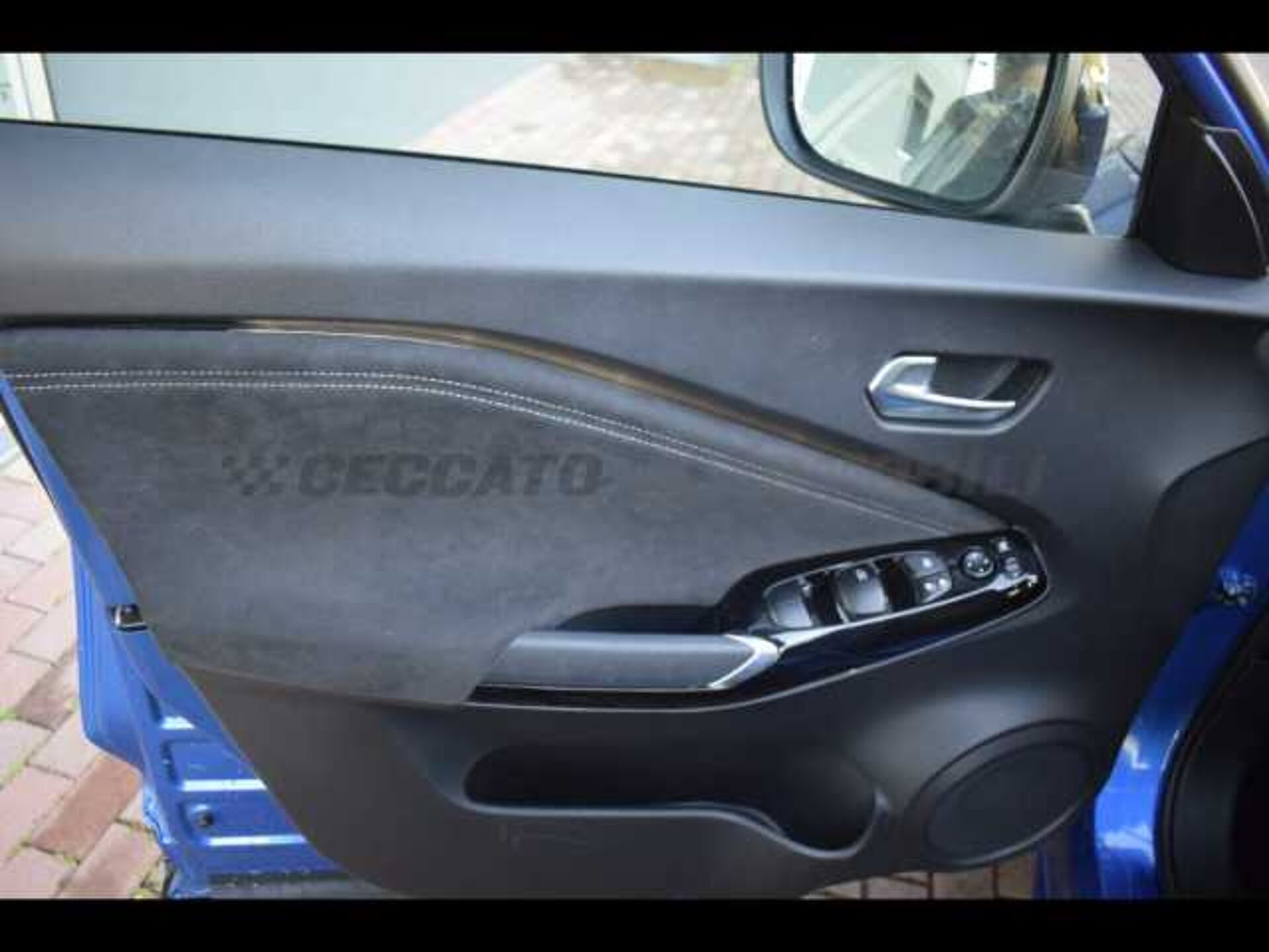 Nissan Juke 1.6l - blue