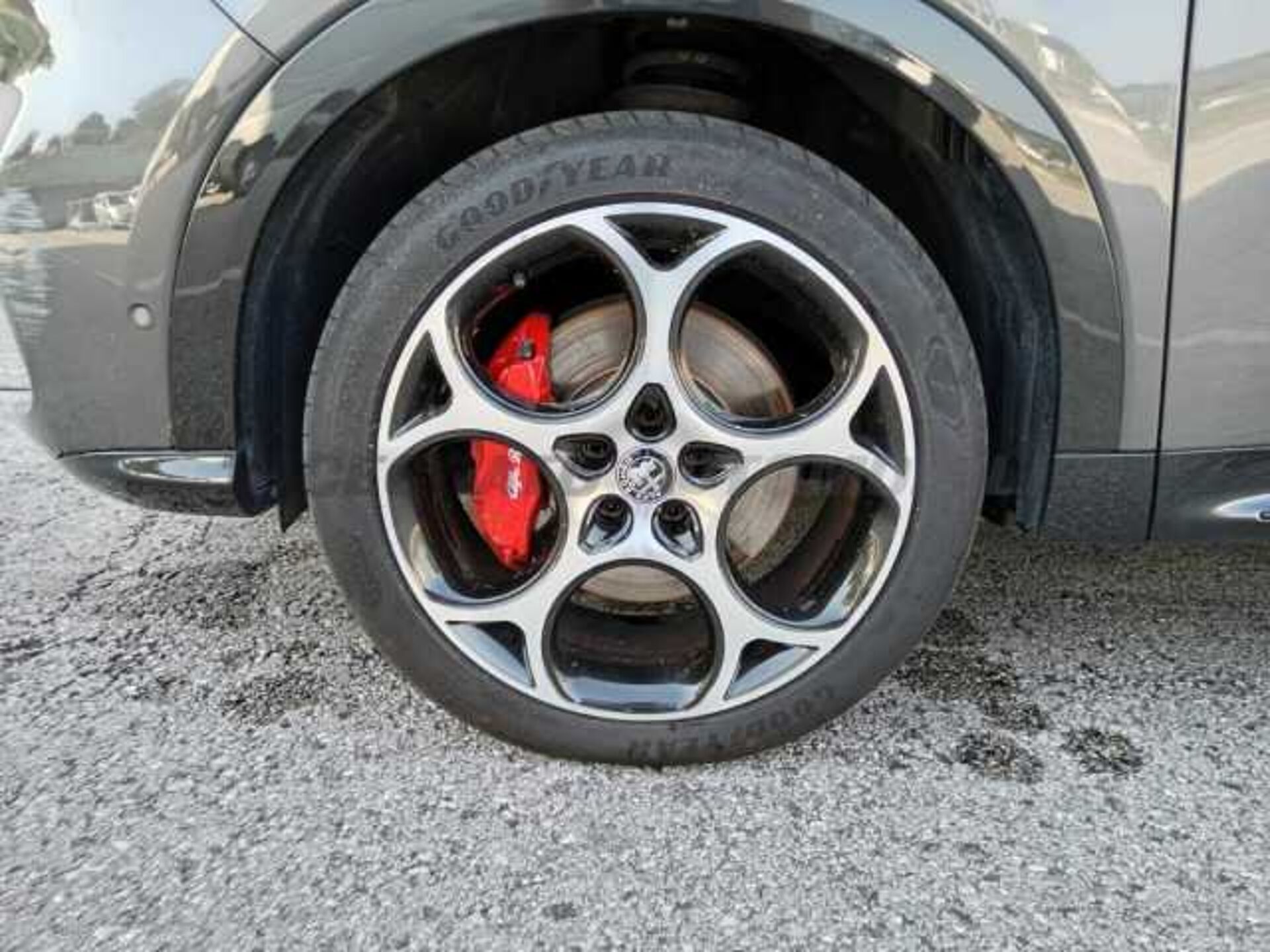 Alfa Romeo Tonale 0.0l - grey