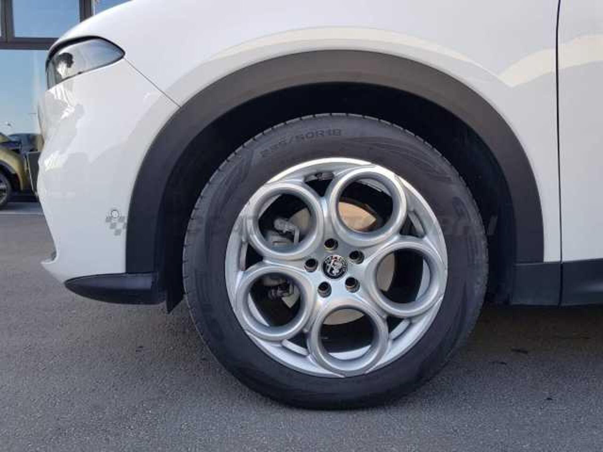 Alfa Romeo Tonale 1.6l - white