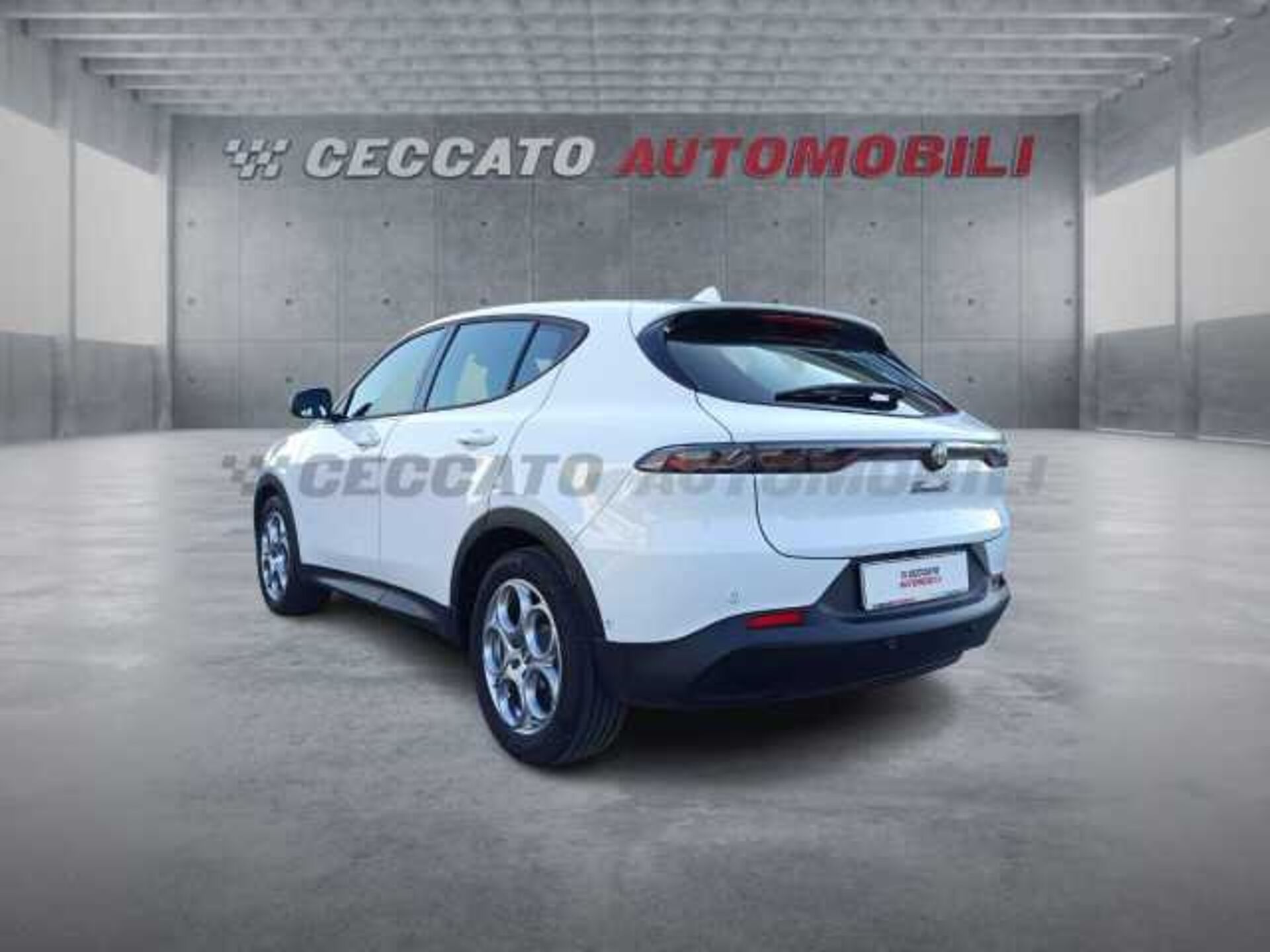 Alfa Romeo Tonale 1.6l - white