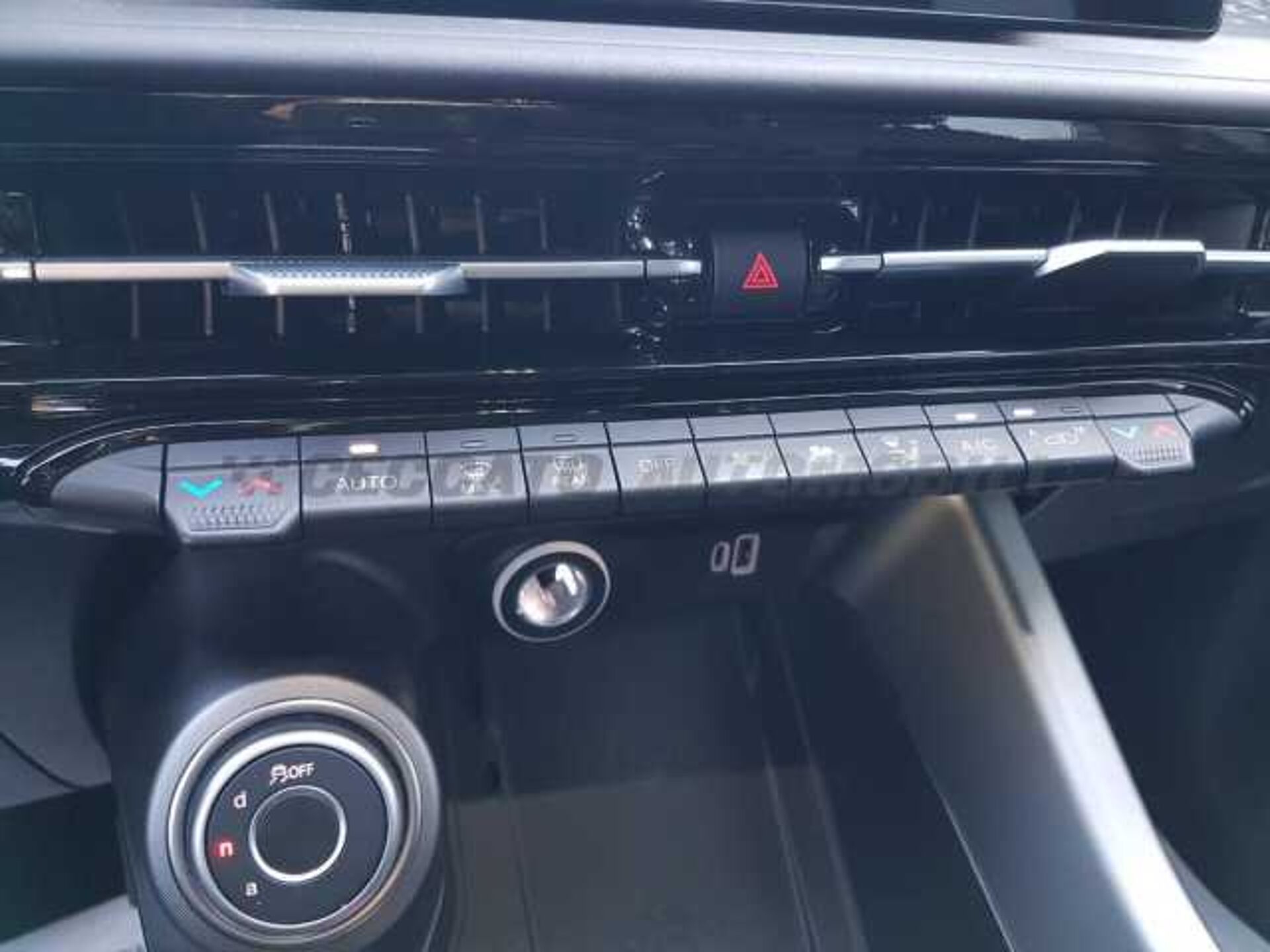 Alfa Romeo Tonale 1.6l - white