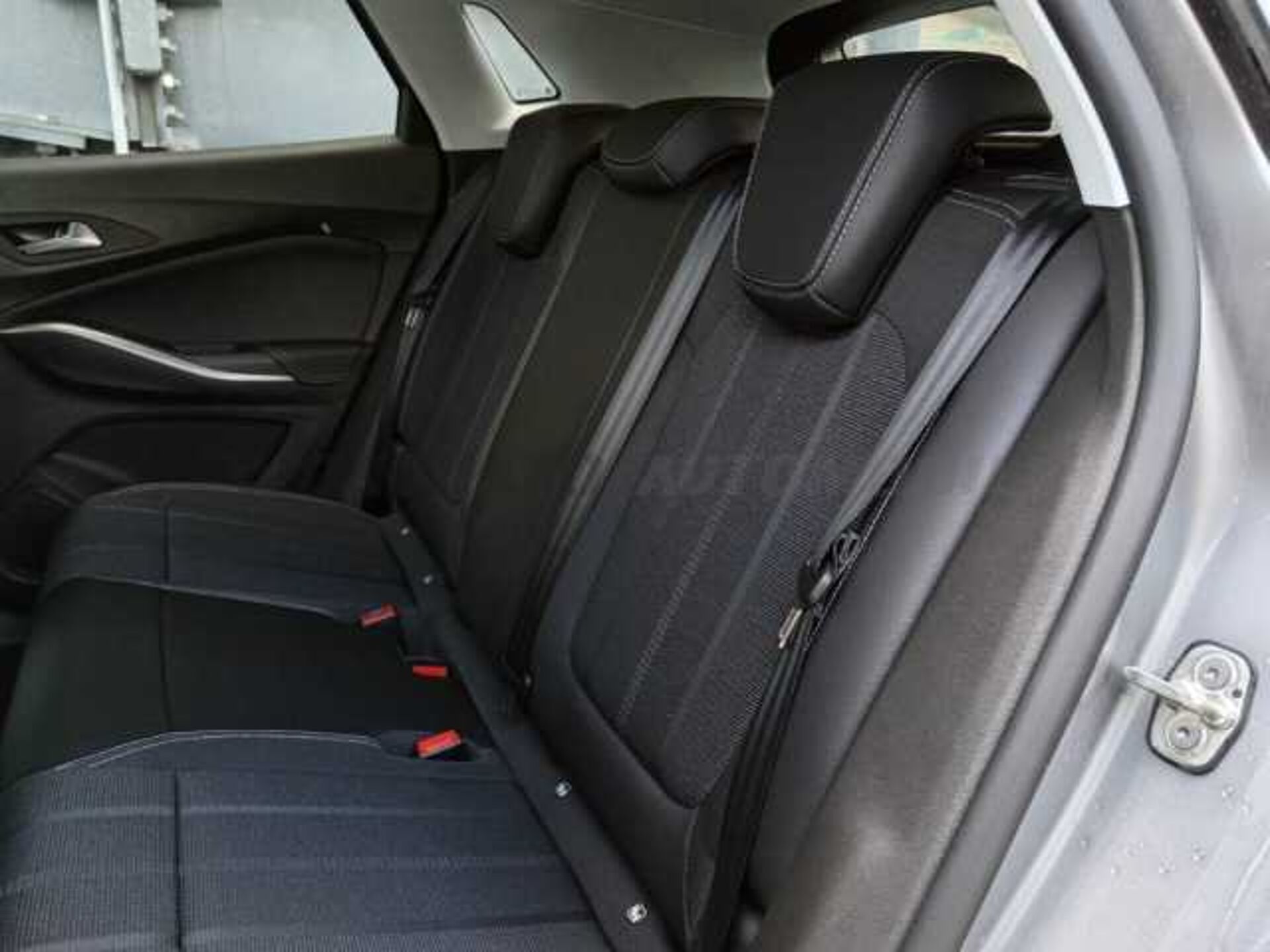 Opel Grandland 1.6l - grey