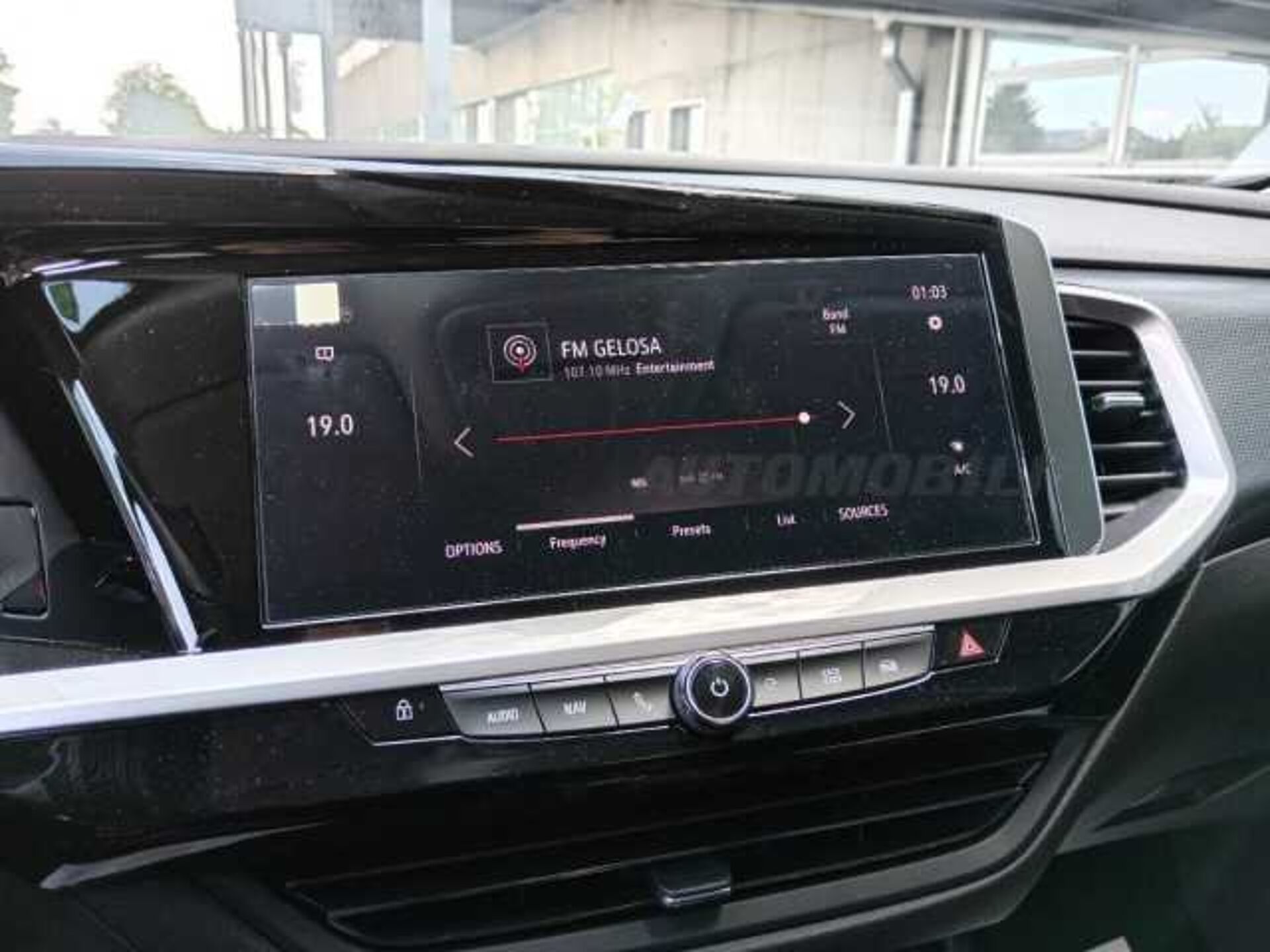 Opel Grandland 1.6l - grey