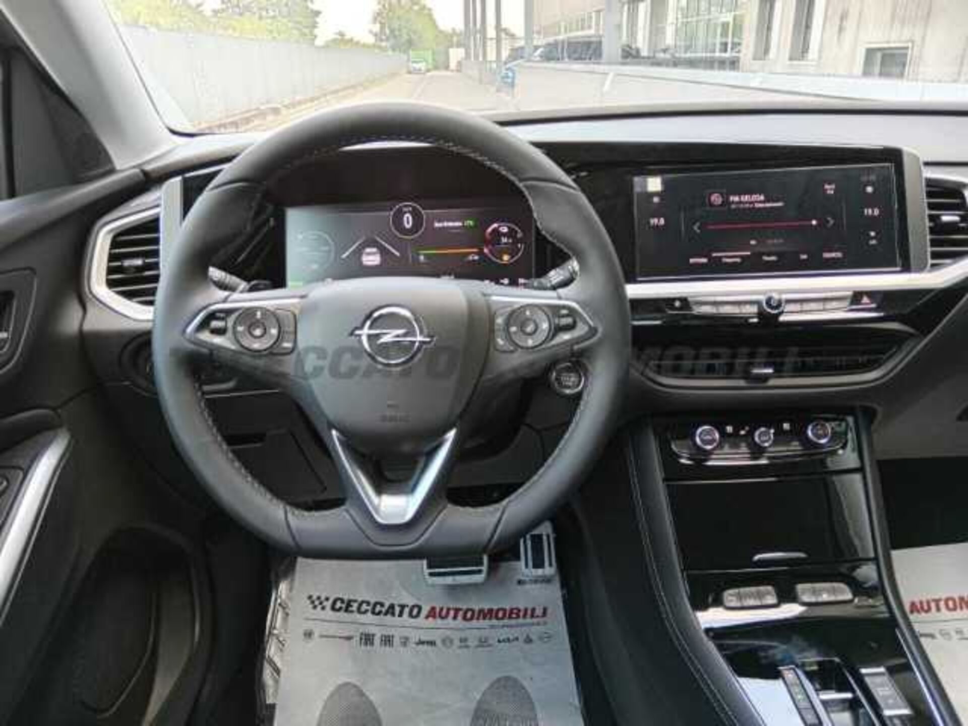 Opel Grandland 1.6l - grey