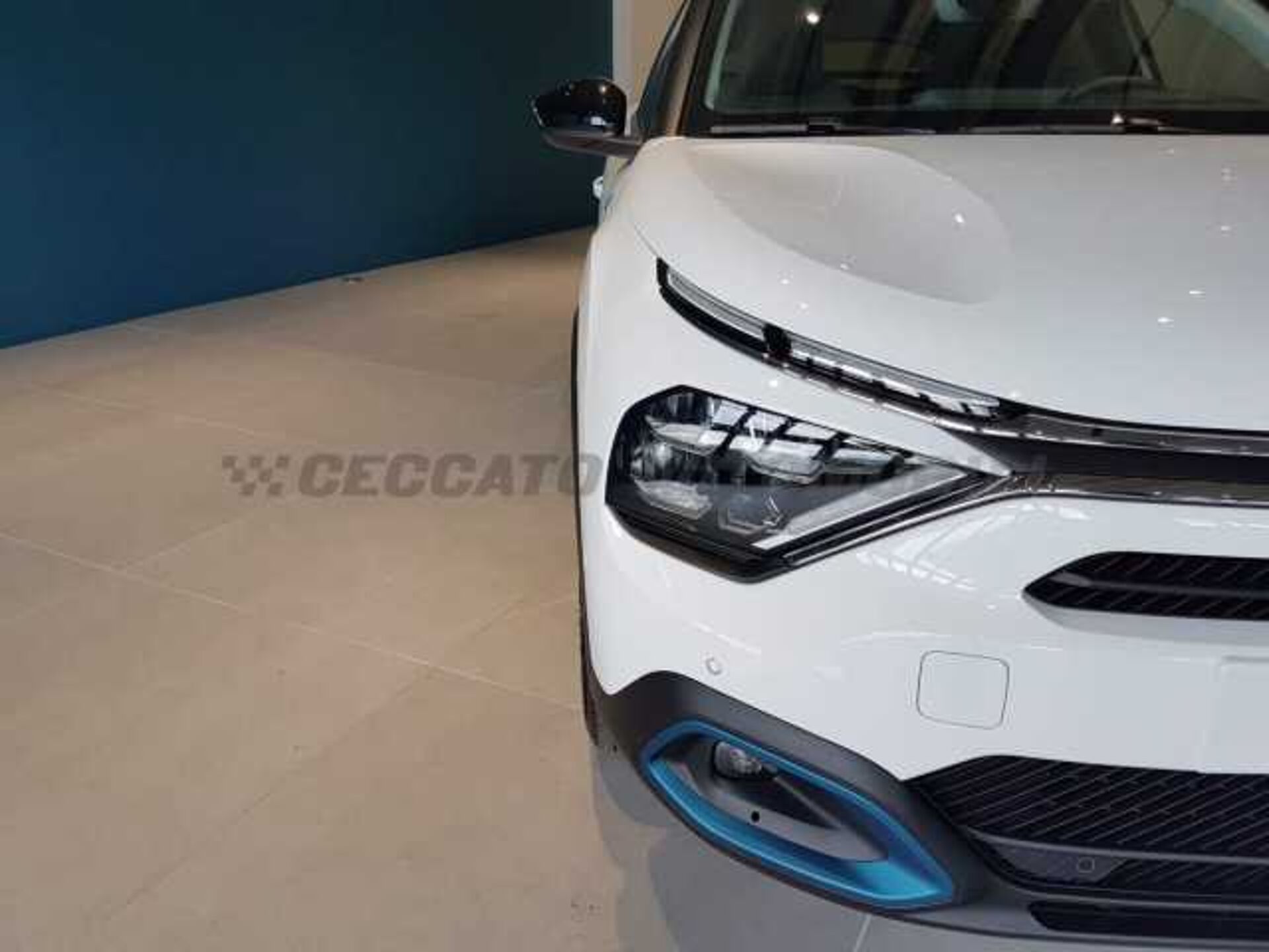 Citroen C4 0.0l - white