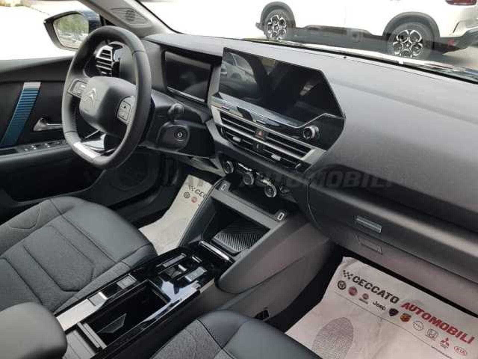 Citroen C4 0.0l - black