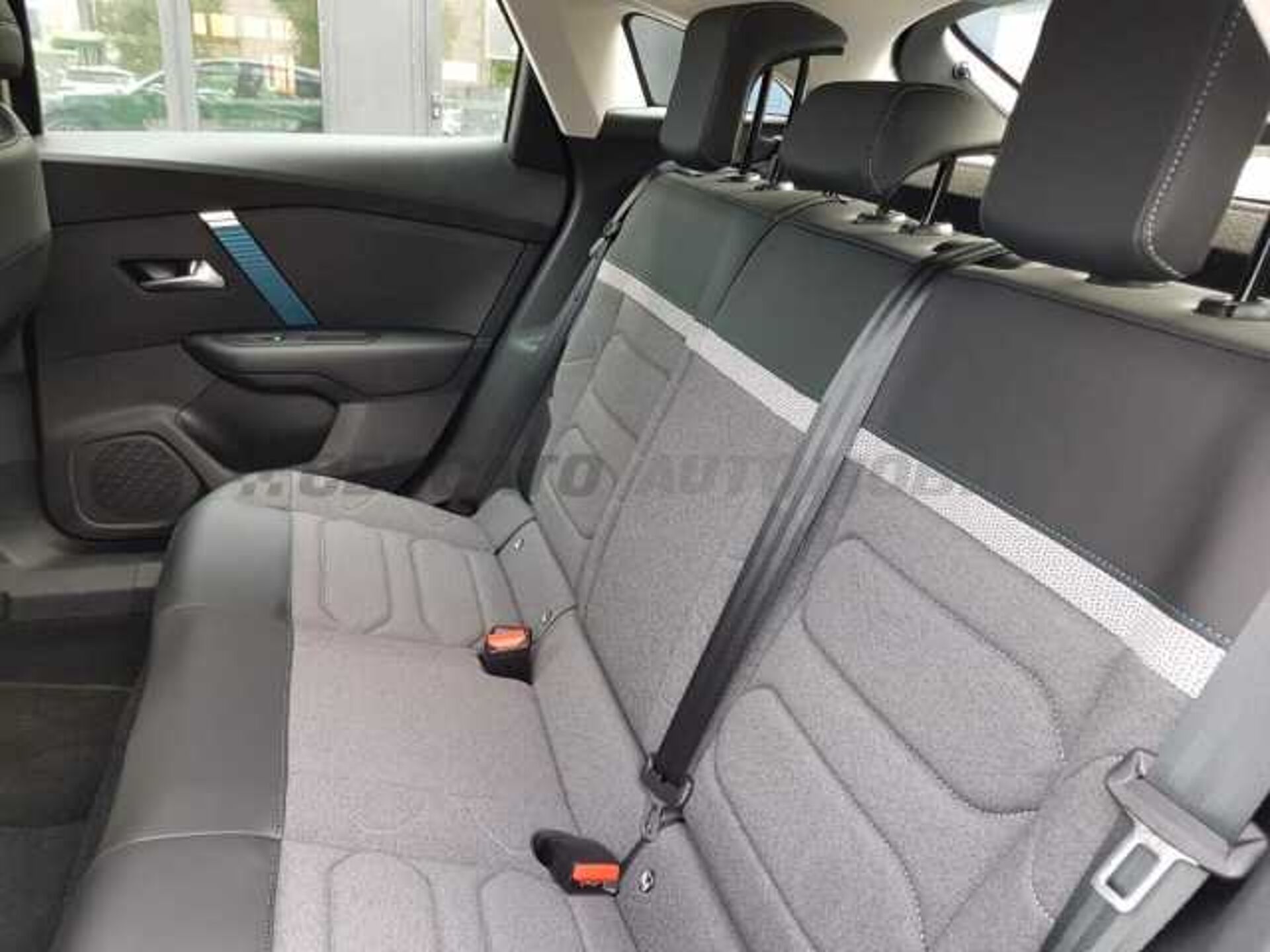 Citroen C4 0.0l - black