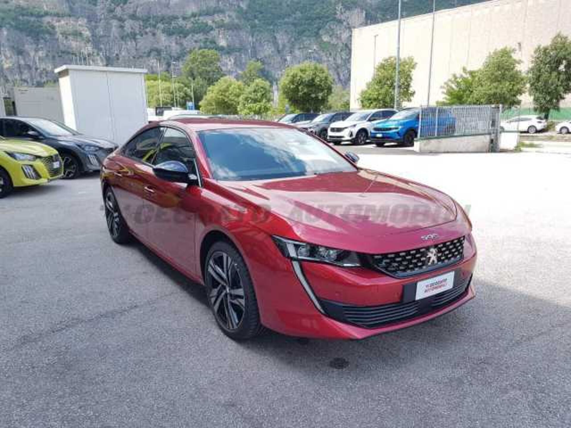 Peugeot 508 1.5l - red