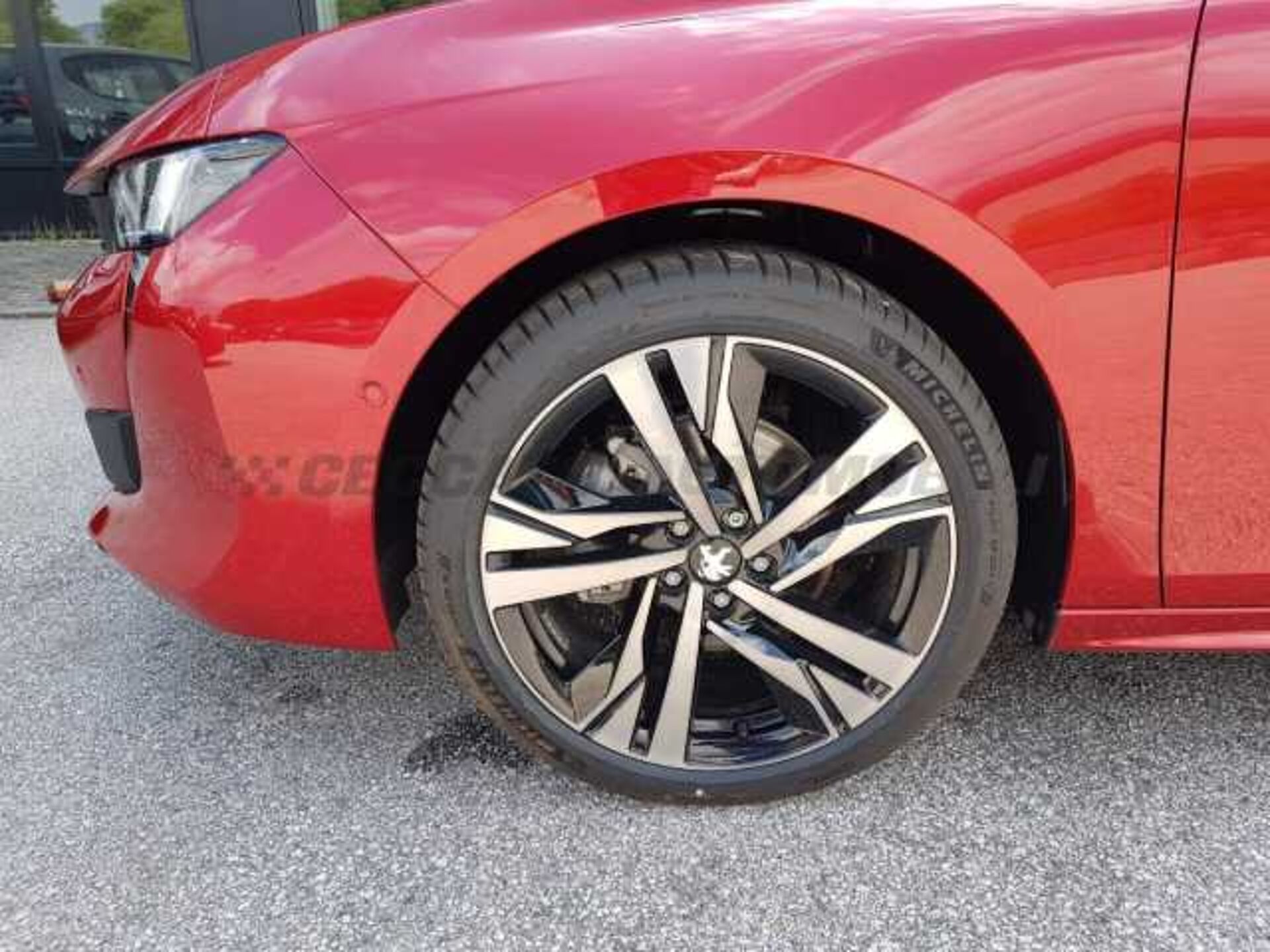 Peugeot 508 1.5l - red