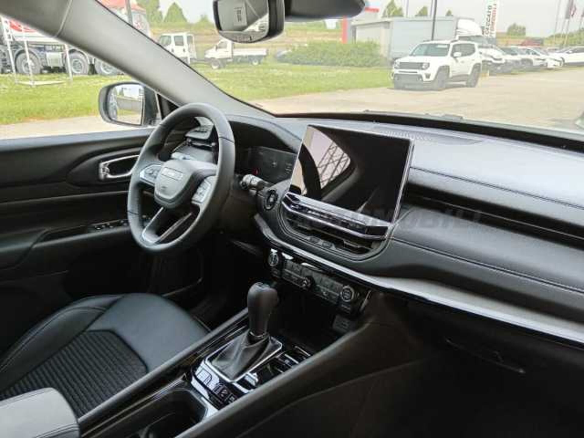 Jeep Compass 1.3l - white