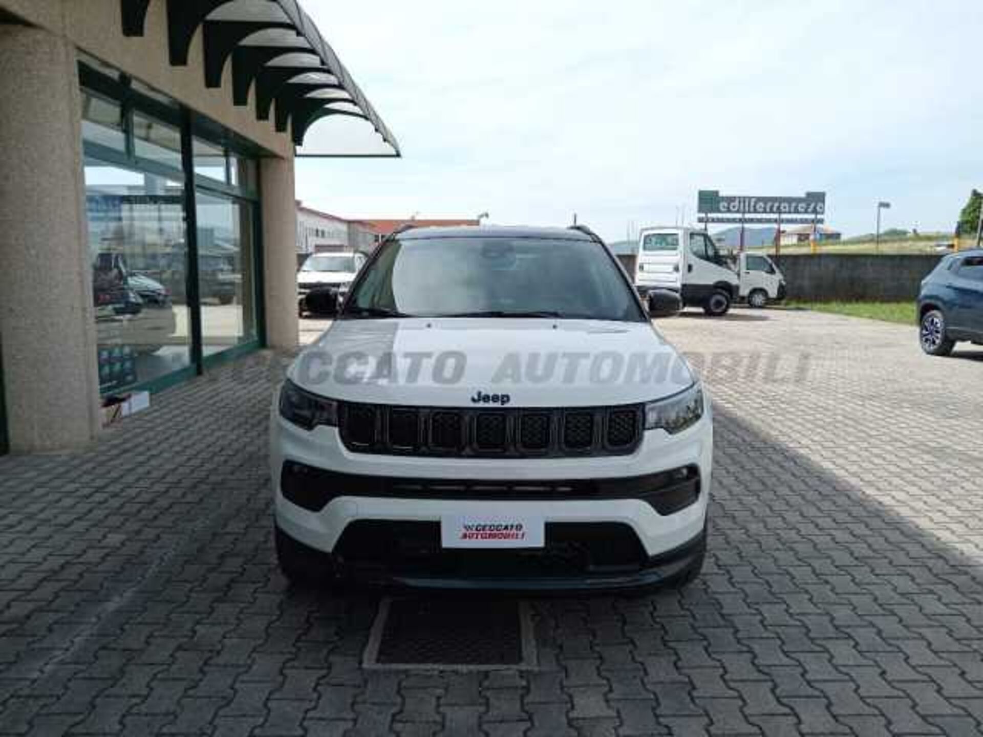 Jeep Compass 1.3l - white