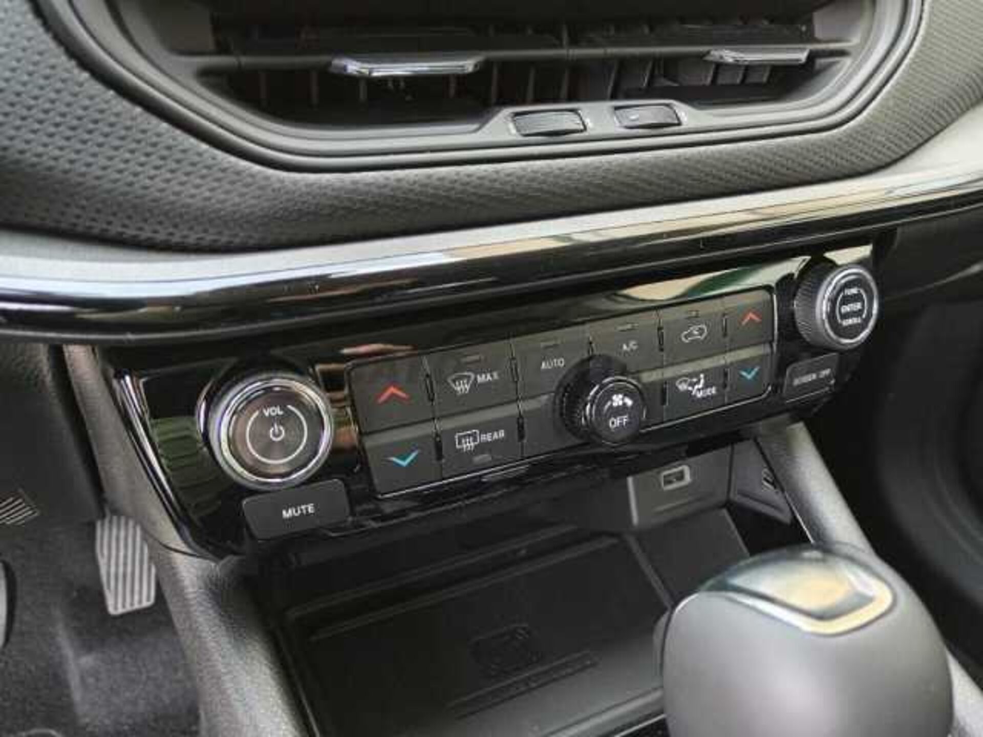 Jeep Compass 1.3l - white