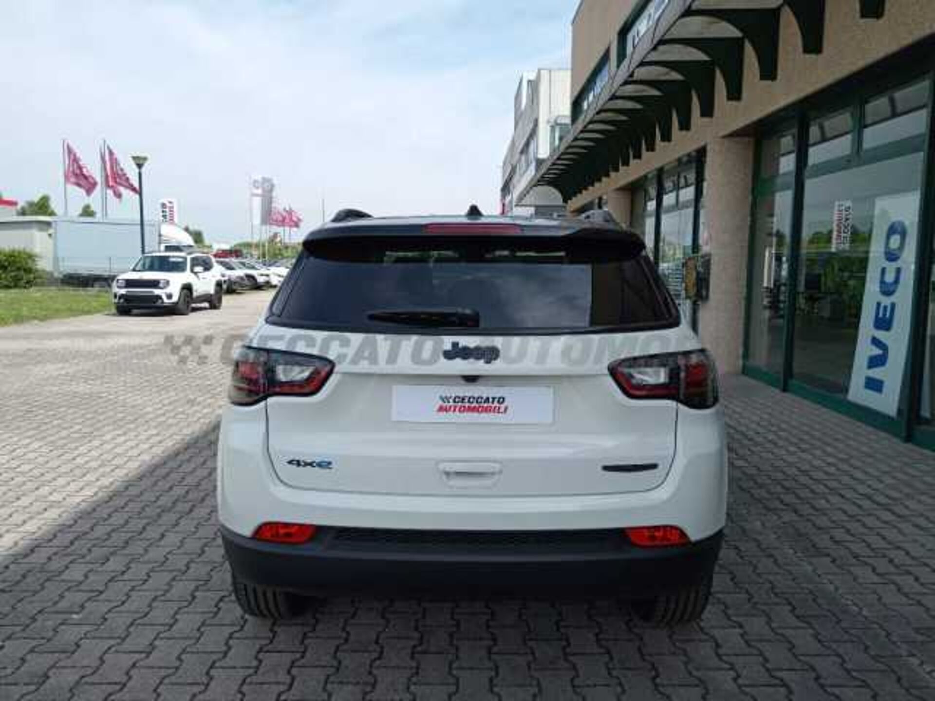 Jeep Compass 1.3l - white