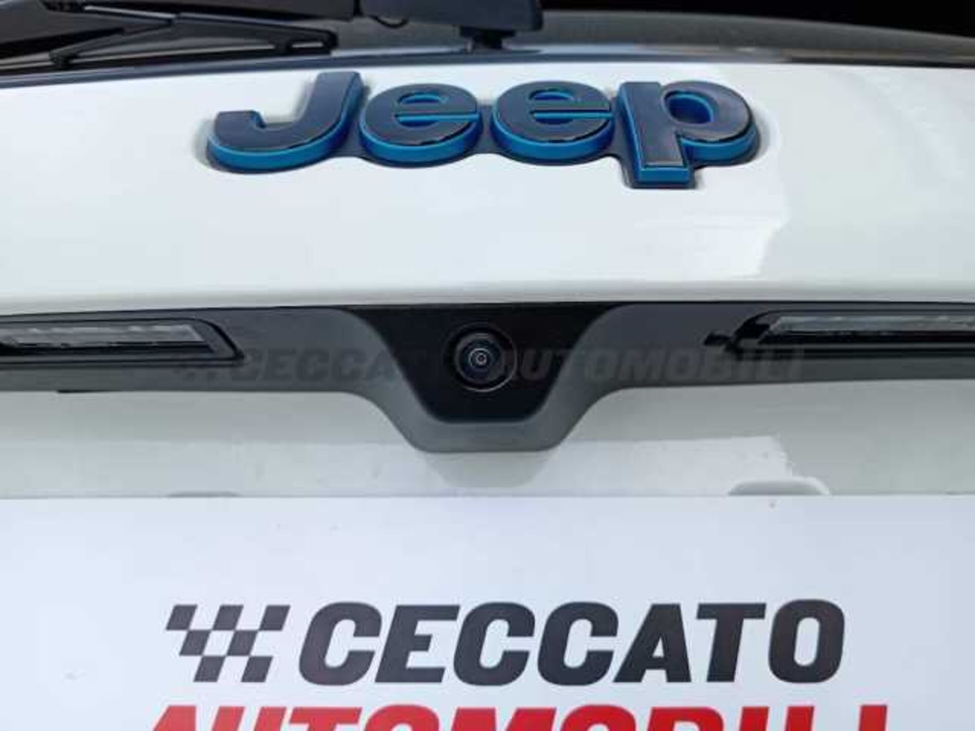 Jeep Compass 1.3l - white