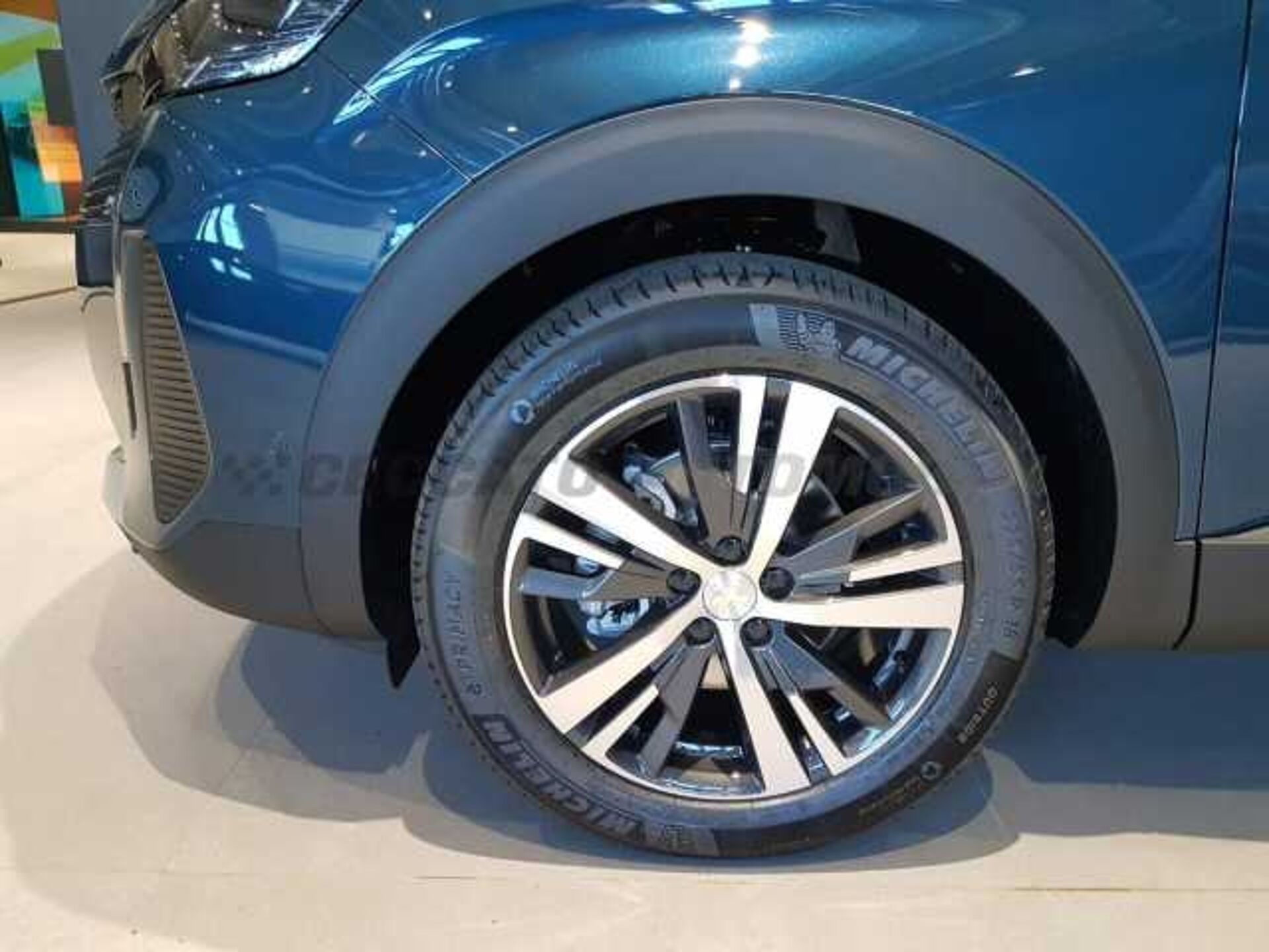 Peugeot 3008 1.2l - blue