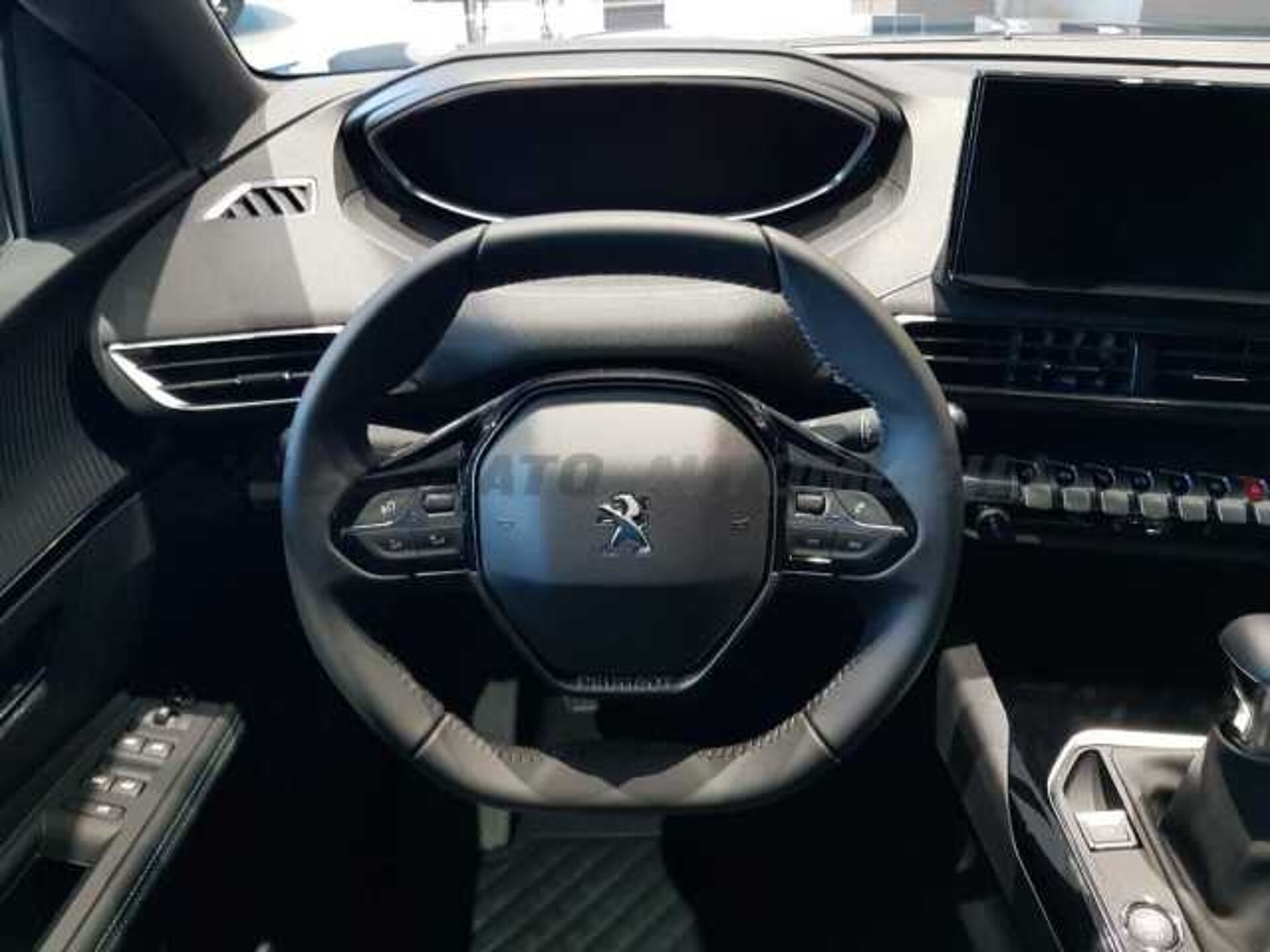 Peugeot 3008 1.2l - blue