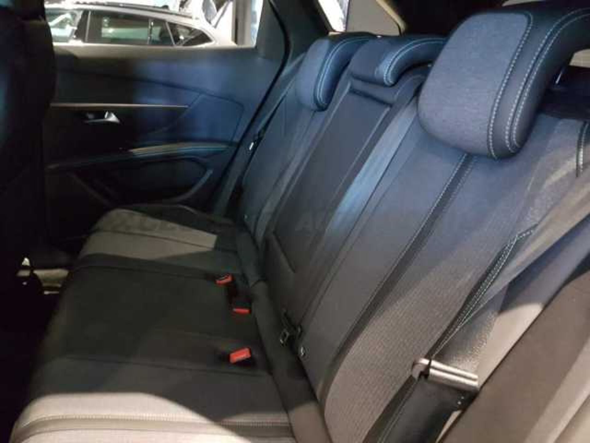 Peugeot 3008 1.2l - blue