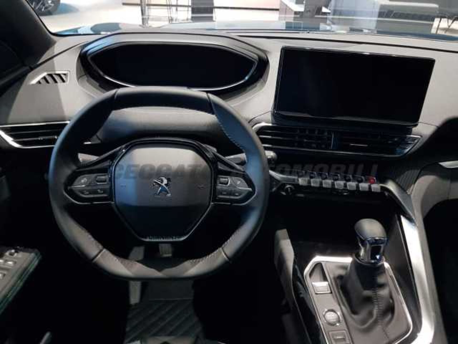 Peugeot 3008 1.2l - blue