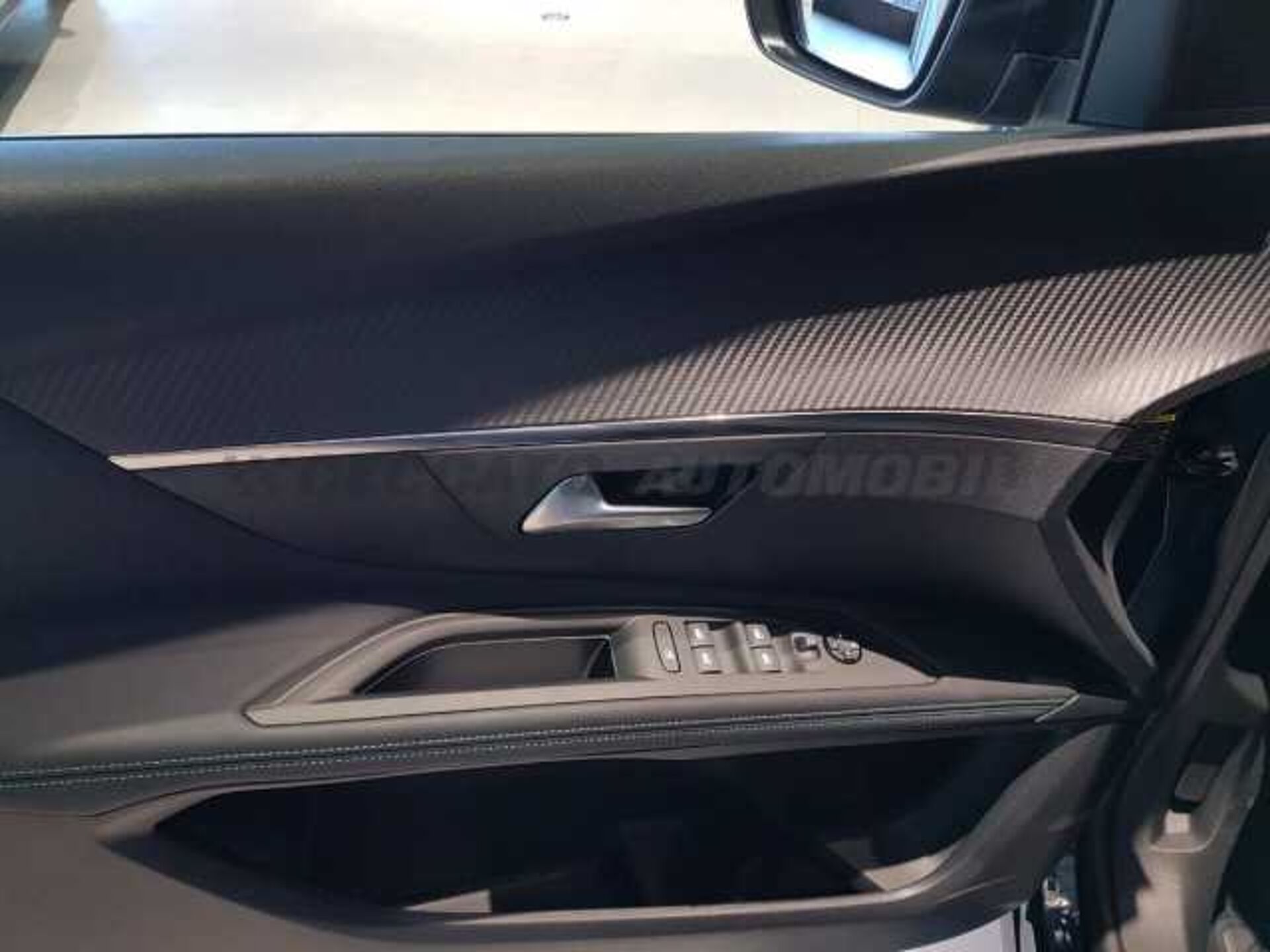 Peugeot 3008 1.2l - blue