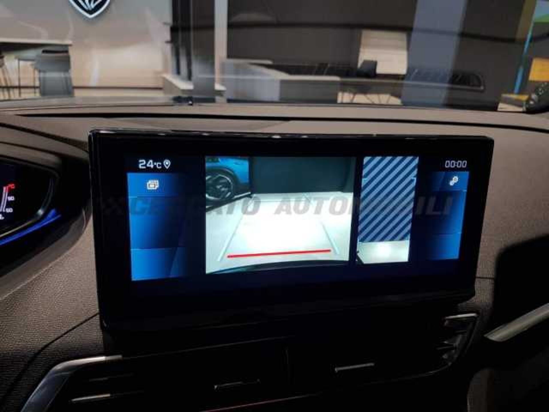 Peugeot 3008 1.2l - blue