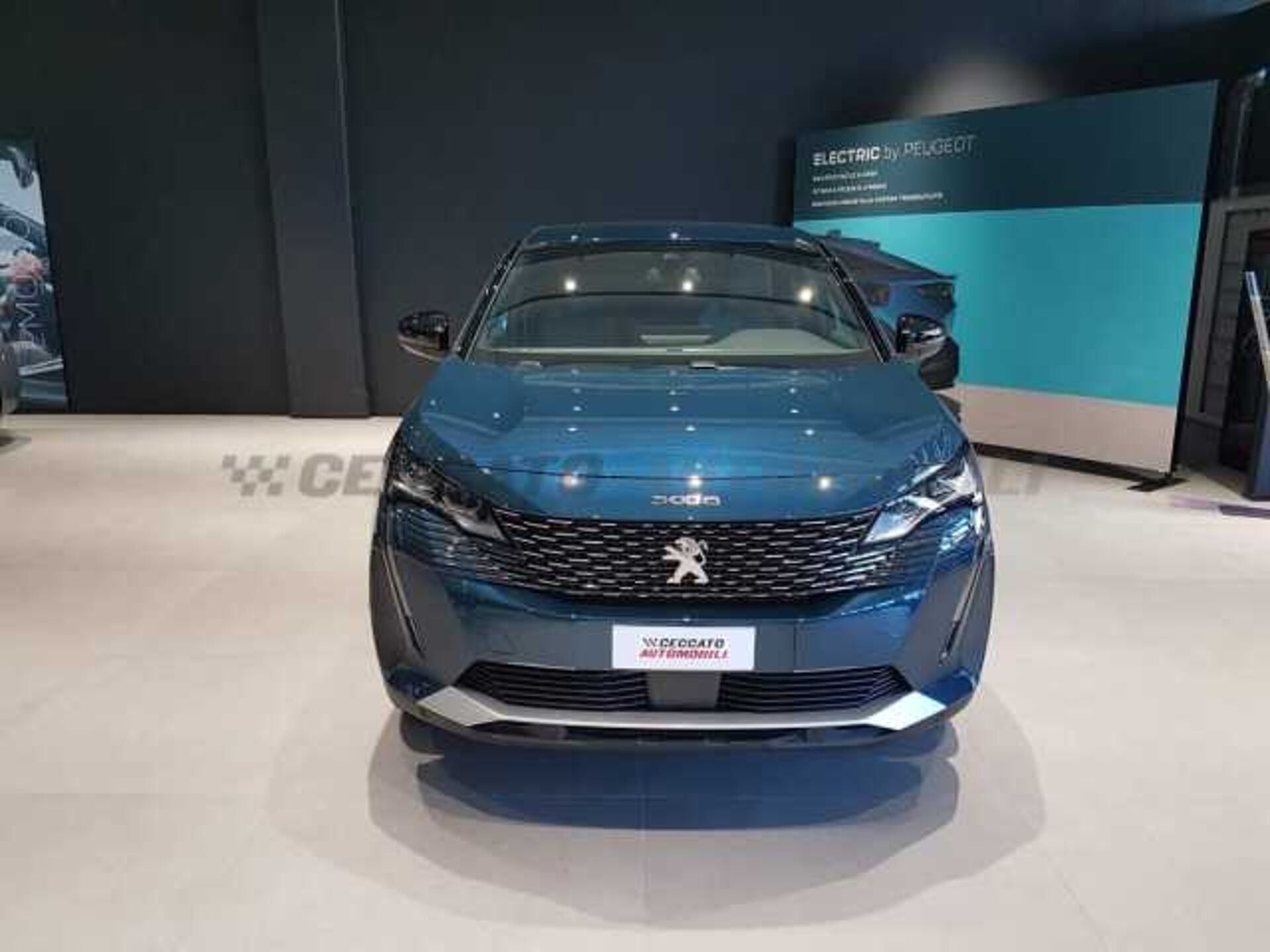 Peugeot 3008 1.2l - blue