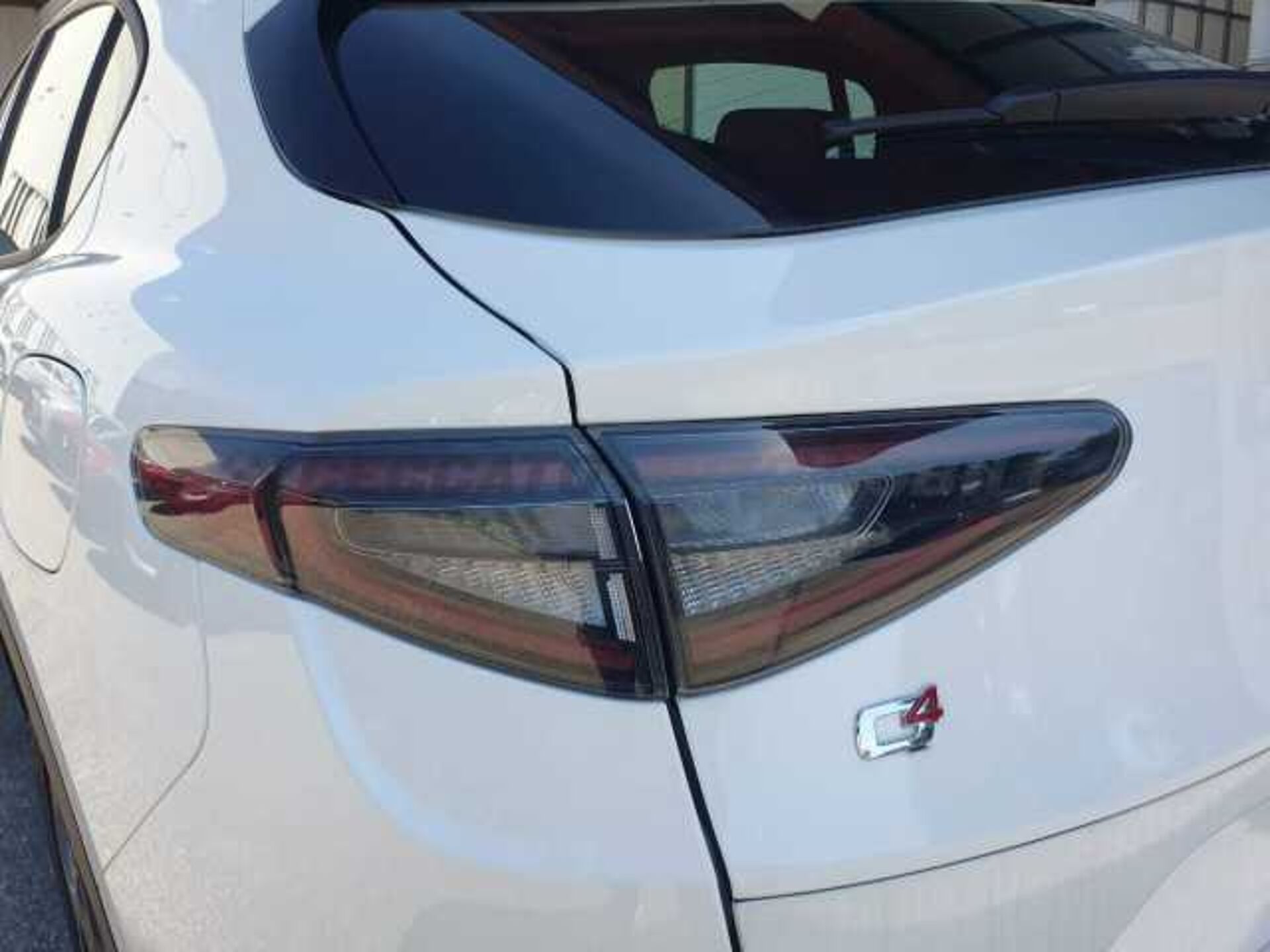 Alfa Romeo Stelvio 2.1l - white