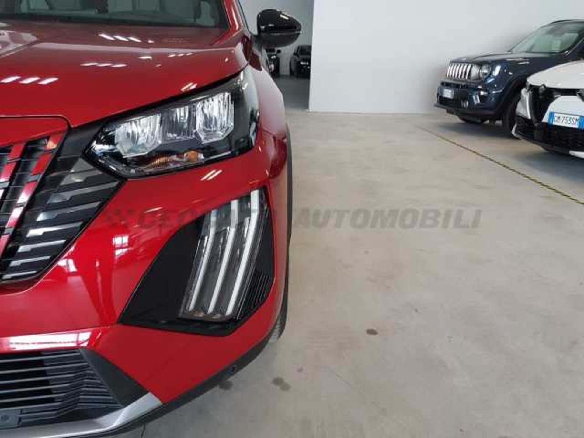 Peugeot 2008 1.2l - red