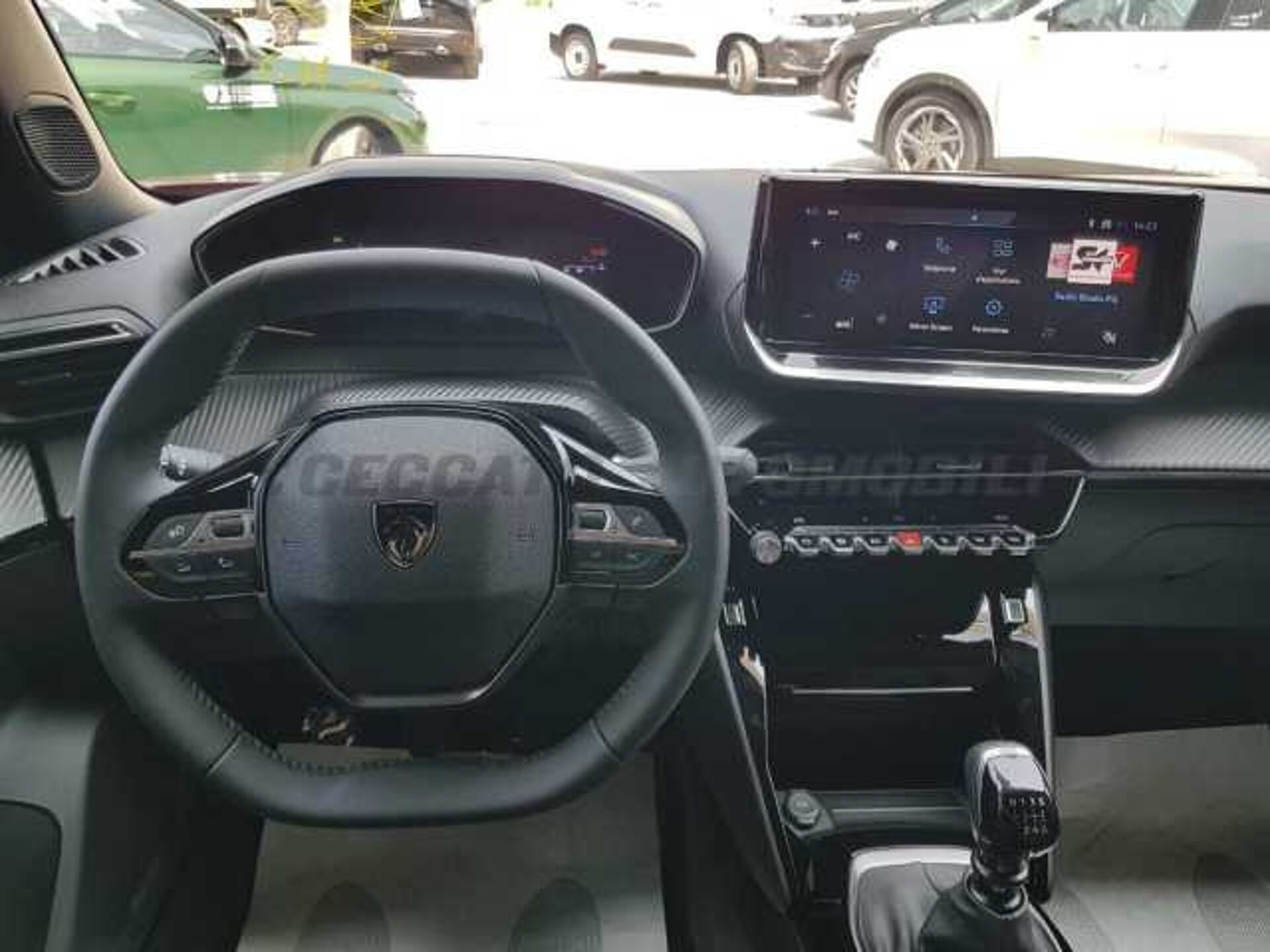 Peugeot 2008 1.2l - red