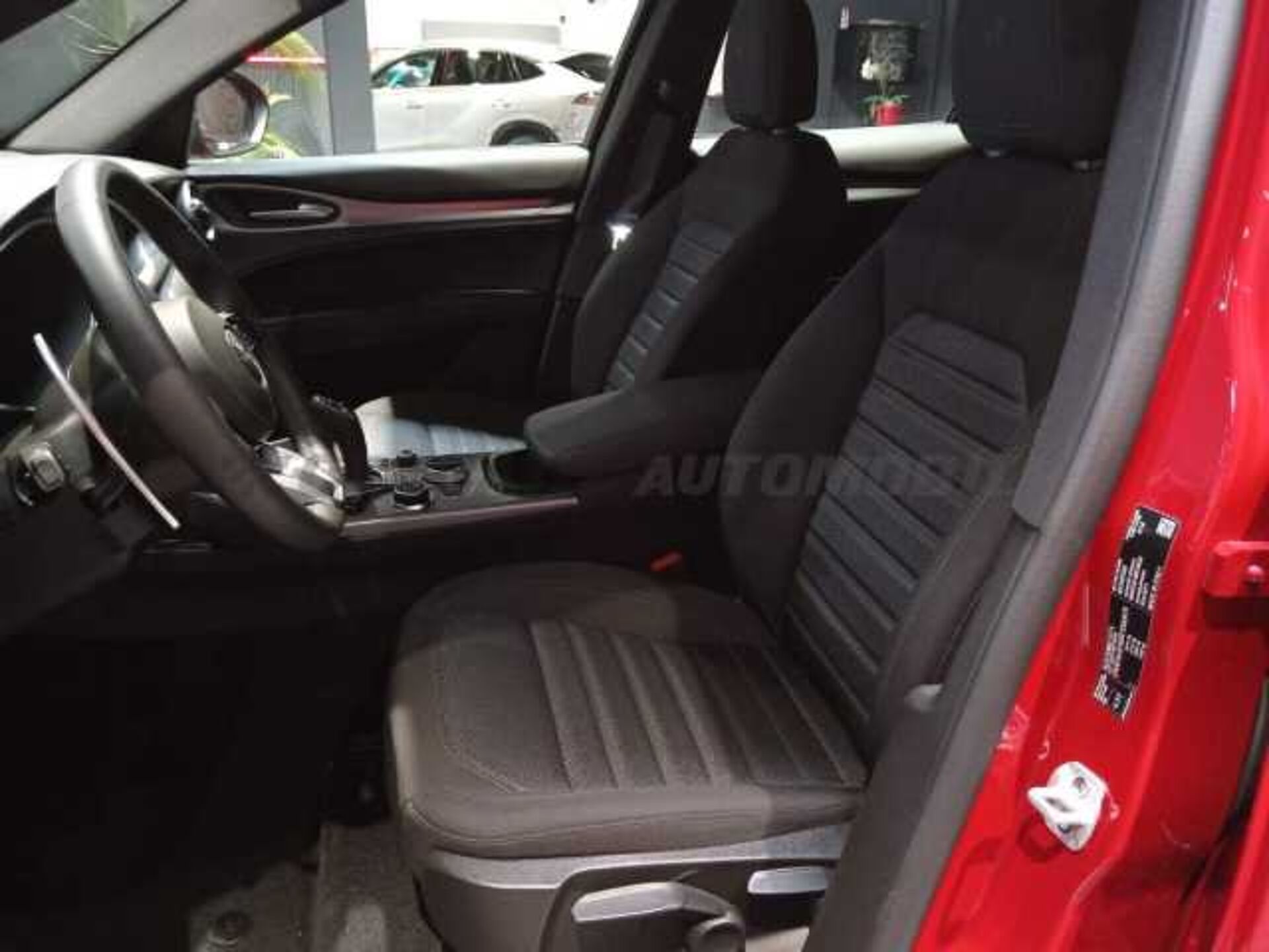 Alfa Romeo Stelvio 2.1l - red