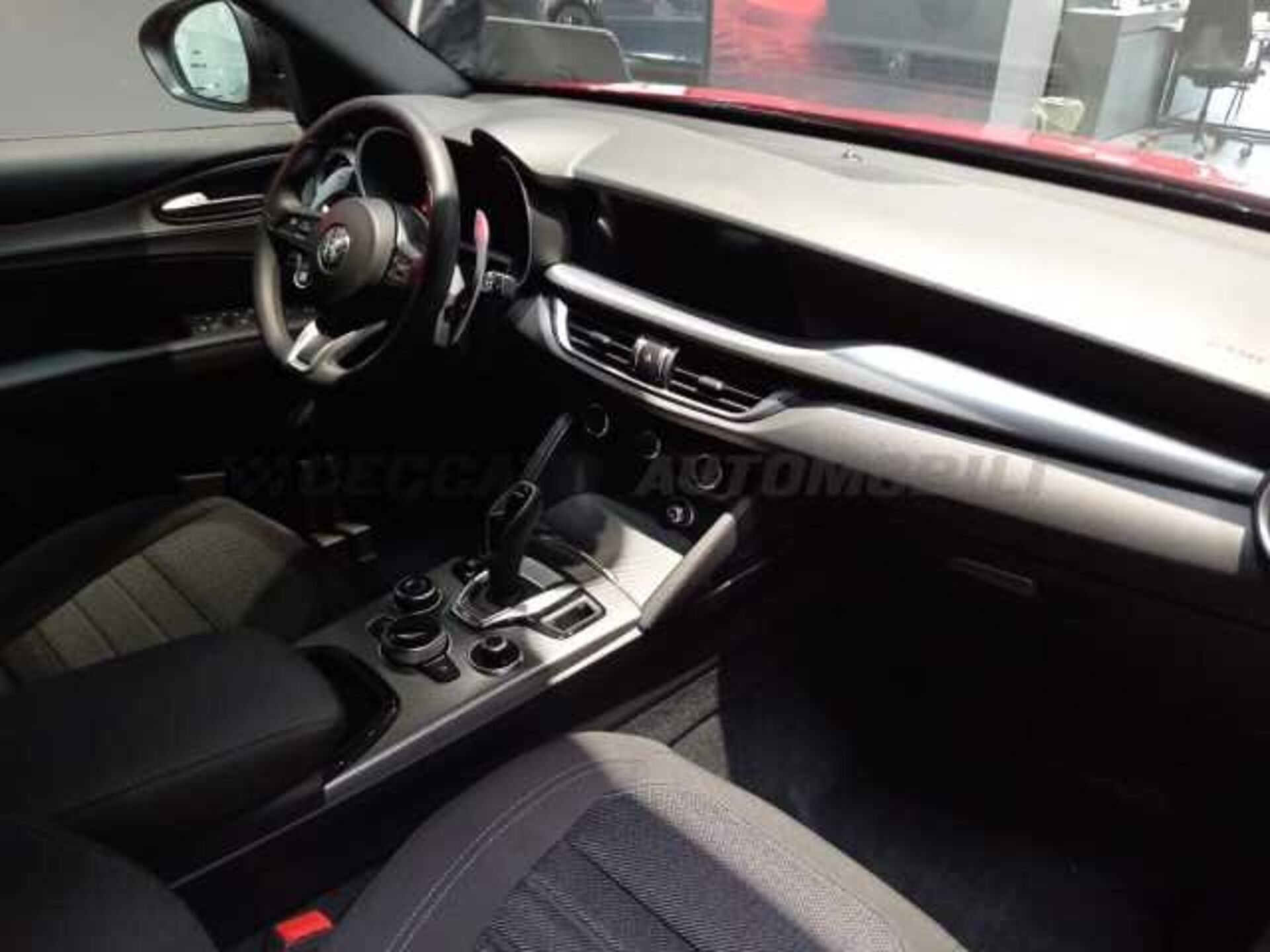 Alfa Romeo Stelvio 2.1l - red