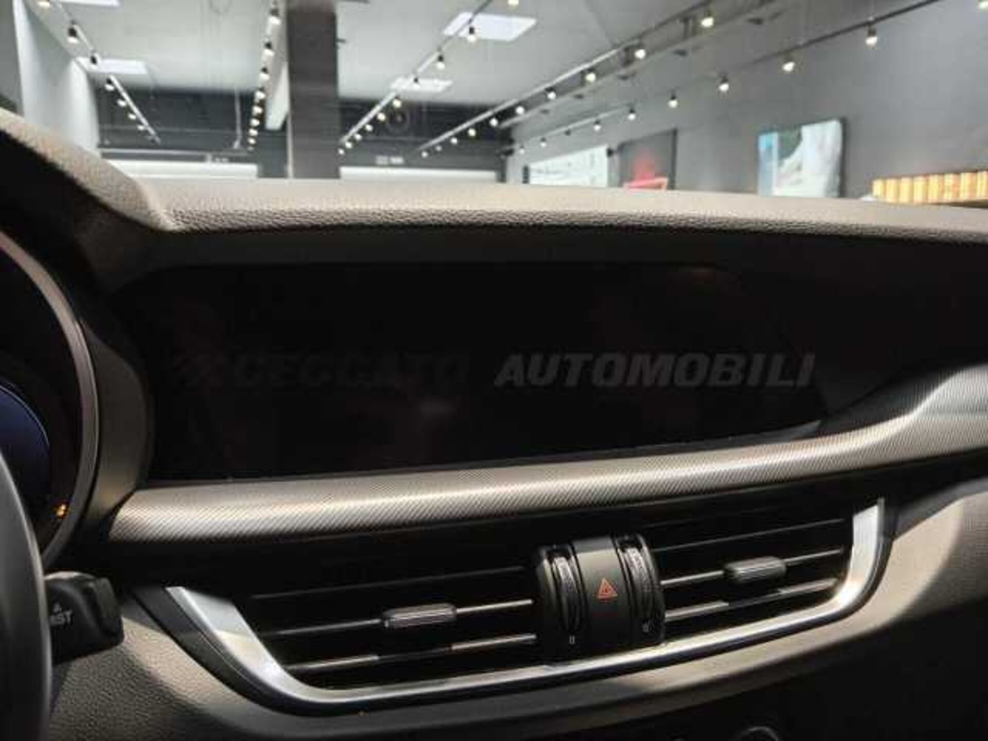 Alfa Romeo Stelvio 2.1l - red