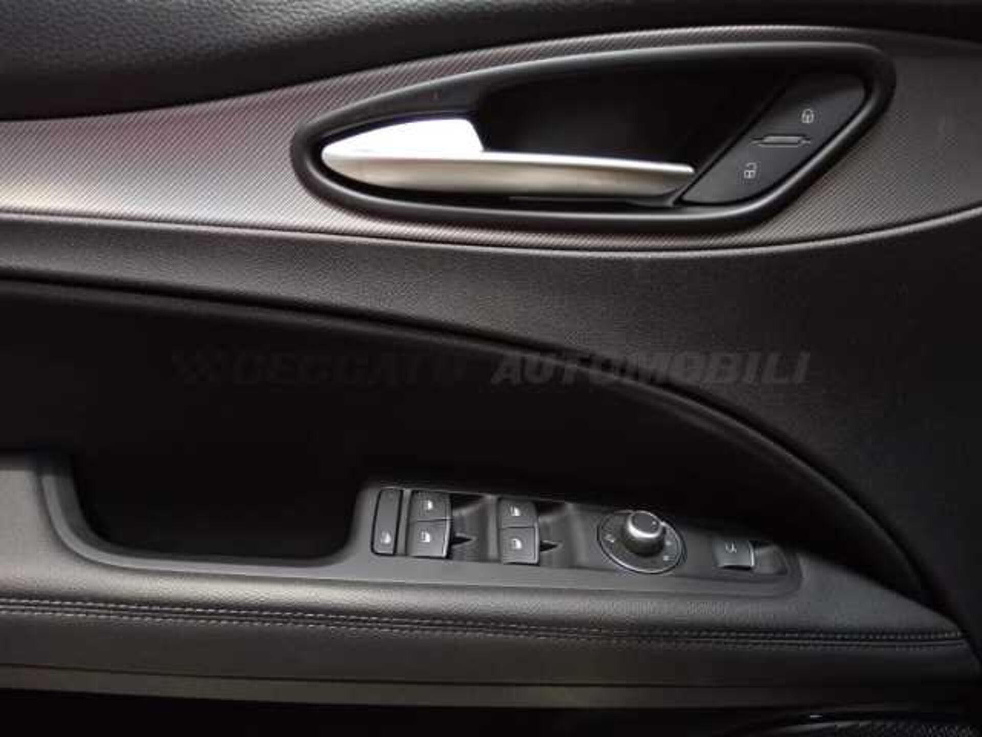 Alfa Romeo Stelvio 2.1l - red