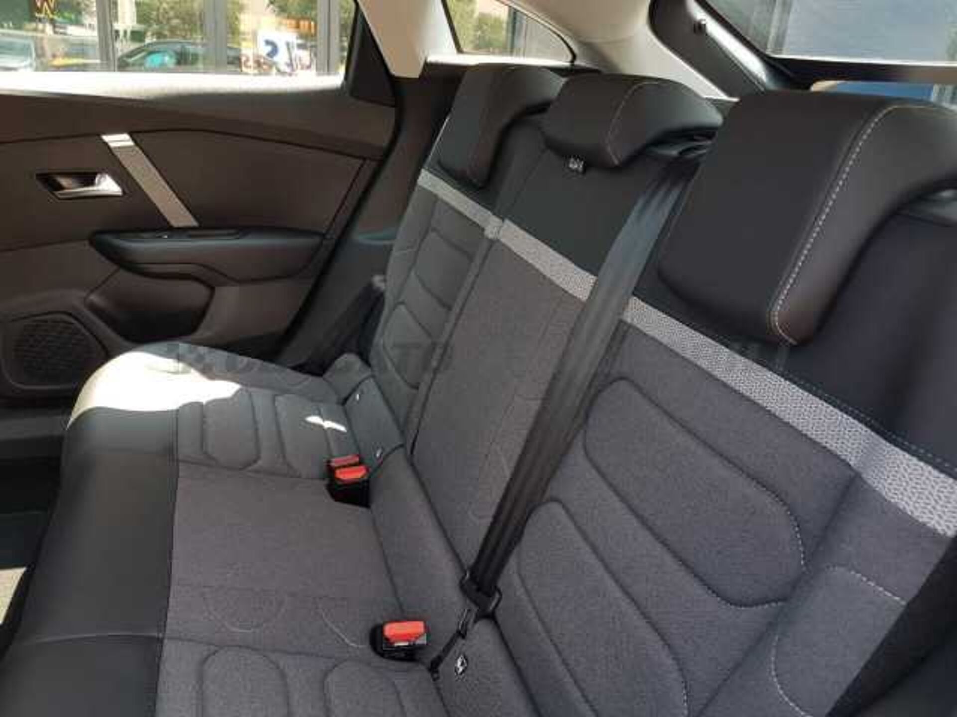 Citroen C4 0.0l - black