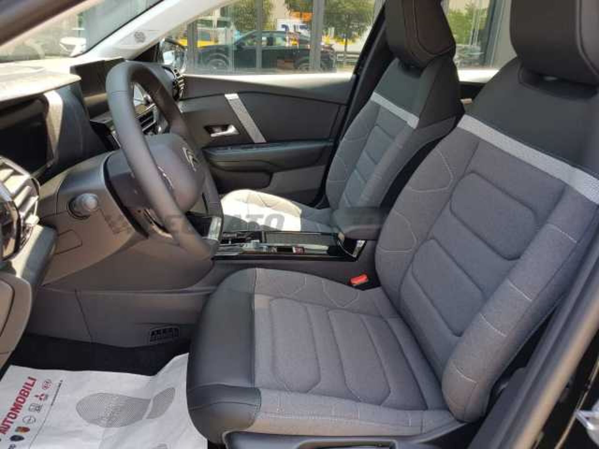 Citroen C4 0.0l - black