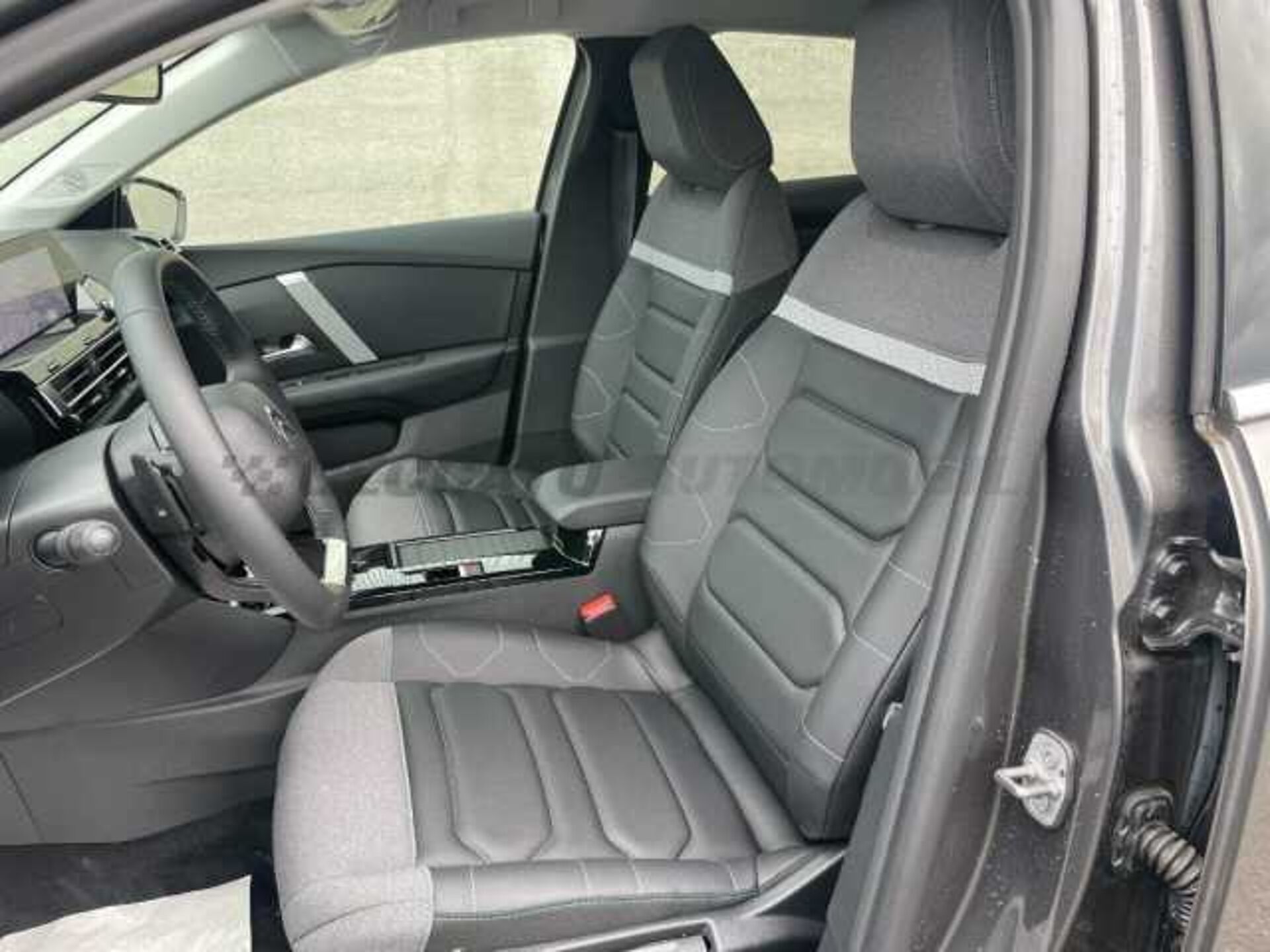 Citroen C4 X 1.2l - grey