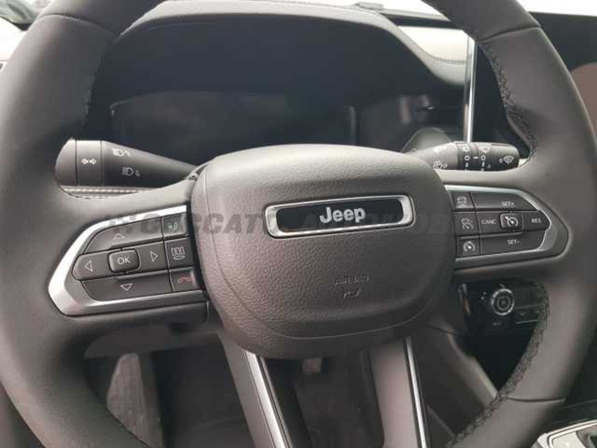 Jeep Compass 1.5l - white