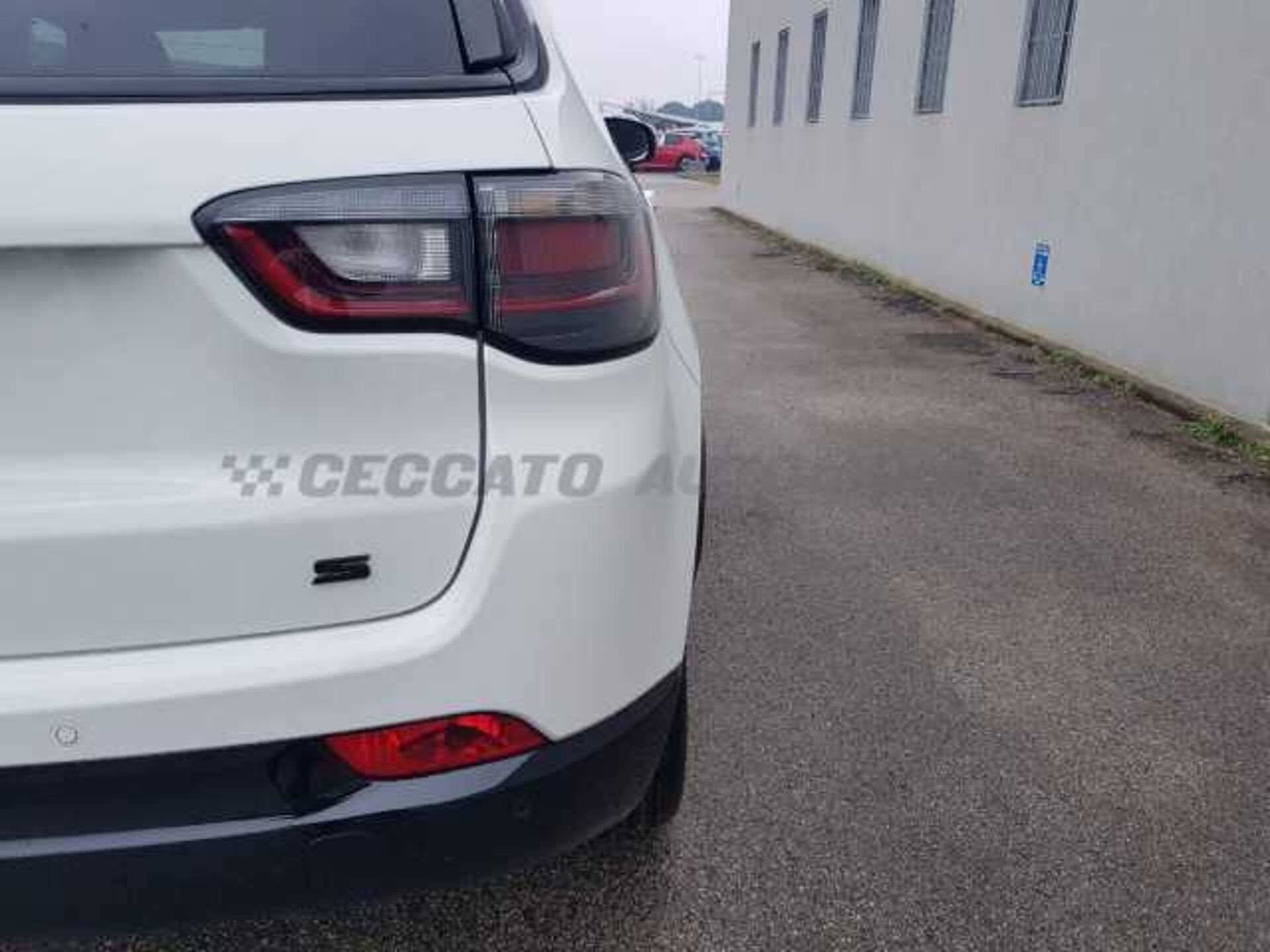 Jeep Compass 1.5l - white