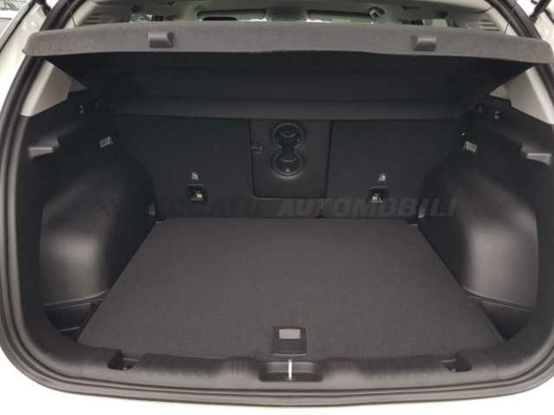 Jeep Compass 1.5l - white